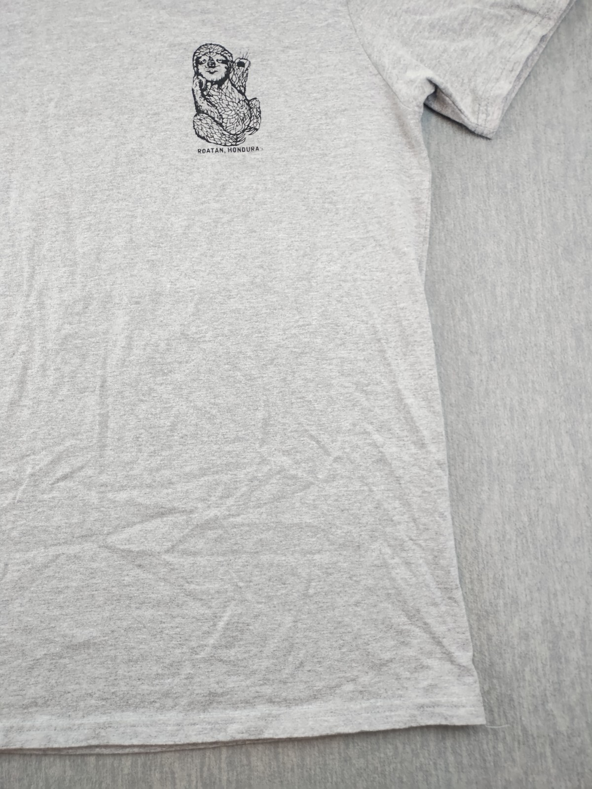 Roatan Honduras T Shirt Womens Medium Gray Sloth Beach Island Travel