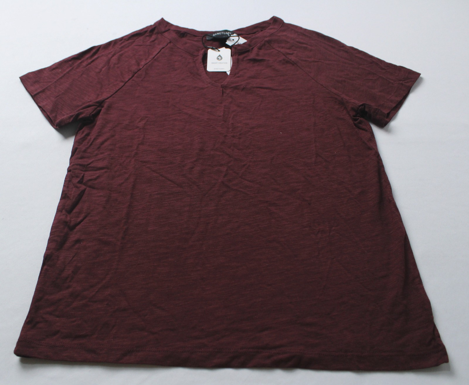 Sanctuary Women’s Notch-Neck Short Sleeve T-Shirt EH6 Night Berry Small NWT