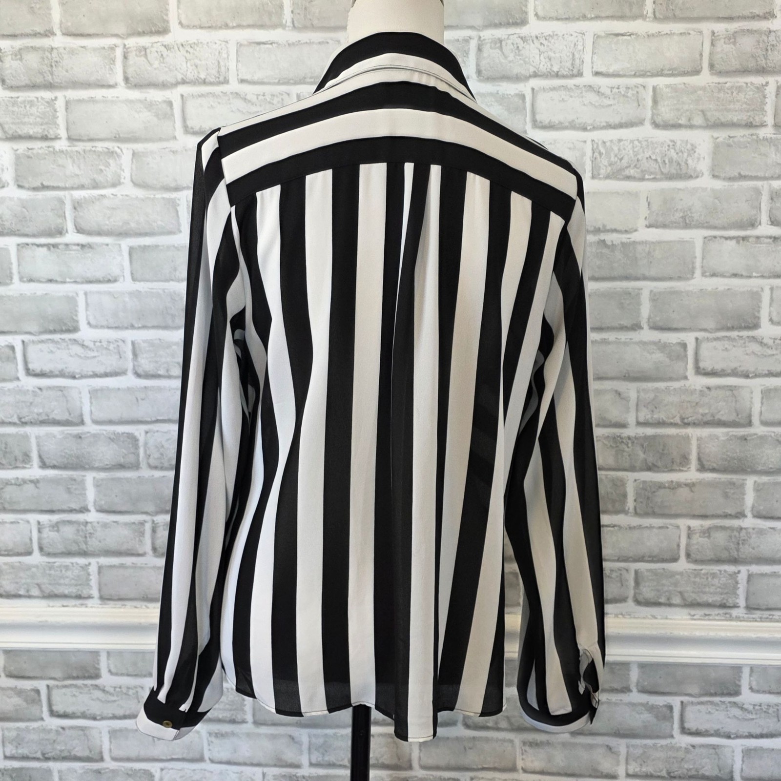 The Limited Striped Tie Front Blouse Work to Weekend Office Quiet Luxury Medium