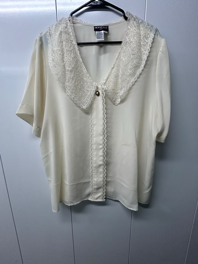 Vintage Notations Woman Size 16W Cream Lace Collar Short Sleeve Blouse Top Pearl