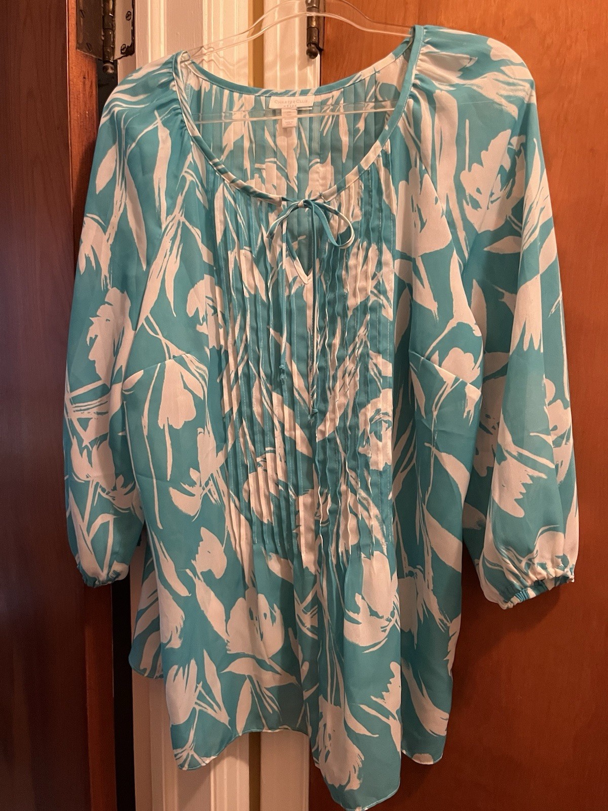 Pretty Macy’s CHARTER CLUB Sz 2X Aqua & White Floral Tie Neck 3/4 Sleeve Blouse