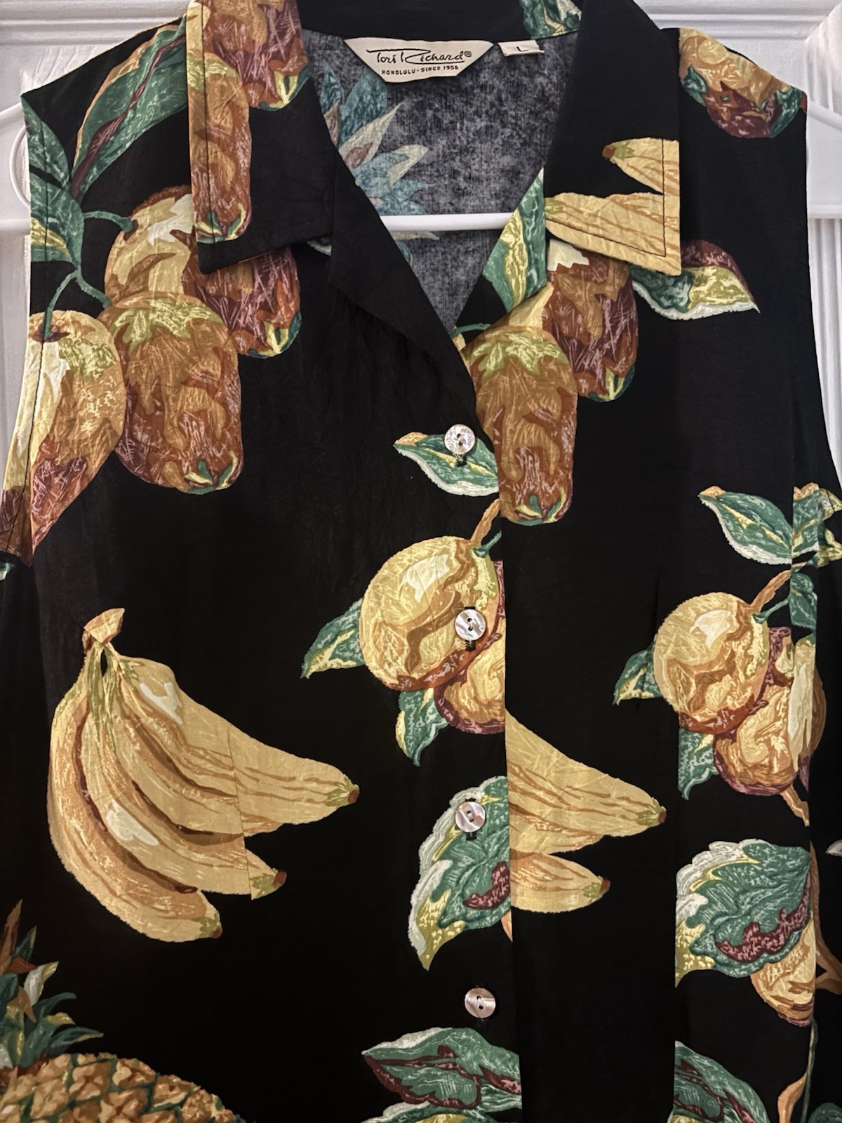 Tori Richard 100% Viscose Tropical Button Down Sleeveless Collar Shirt L