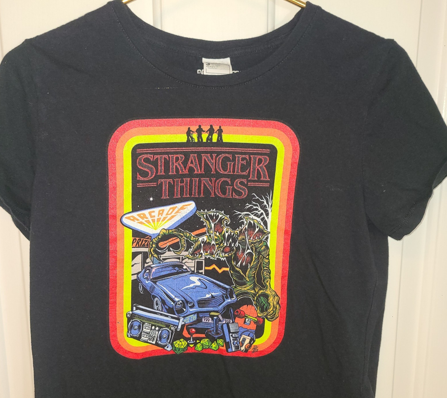 Stranger Things Netflix 80’s Retro womens Black Vintage Style T-Shirt Small