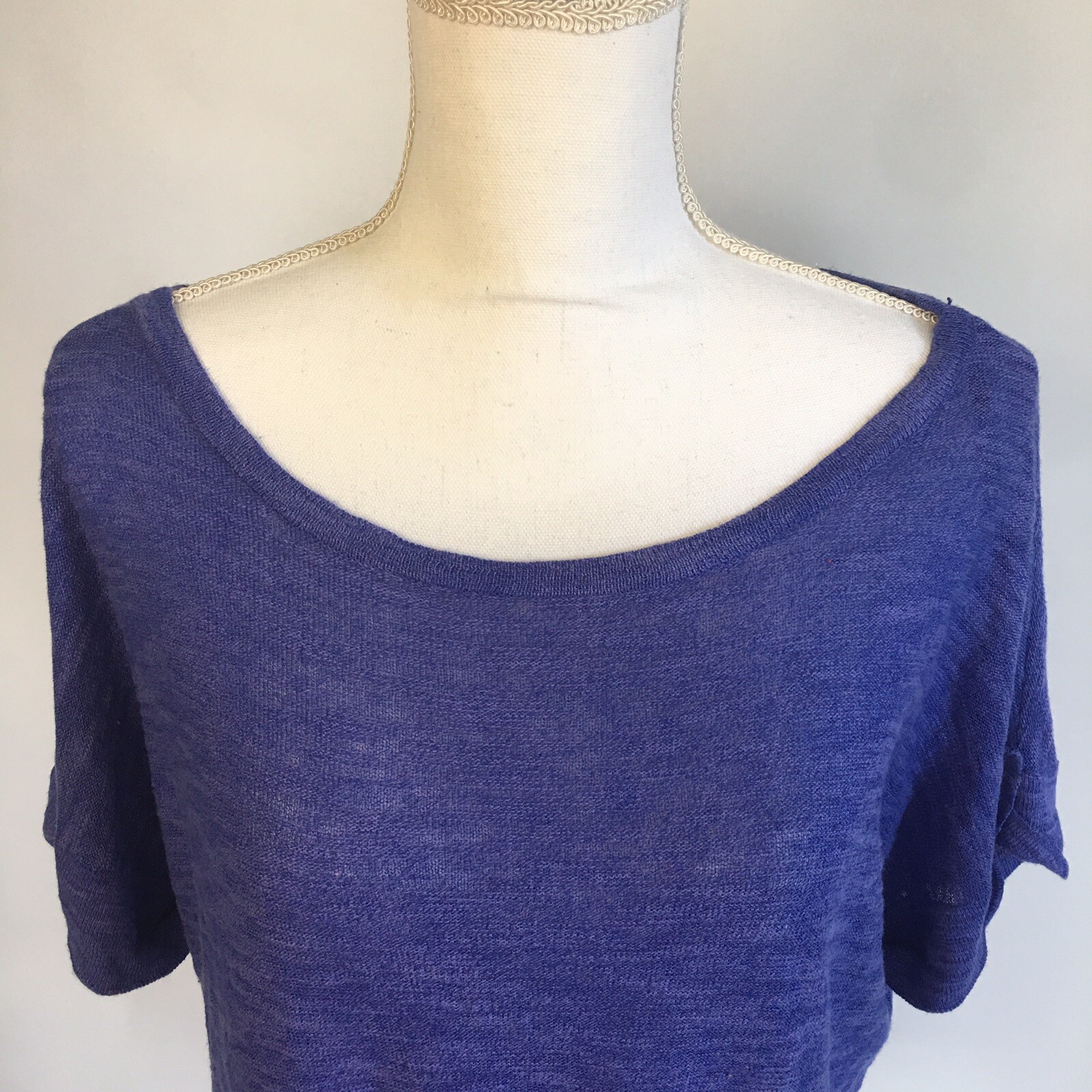 Joseph A Short Sleeve Thin Sweater Pullover High Low Top Shirt w Sleeve Accents