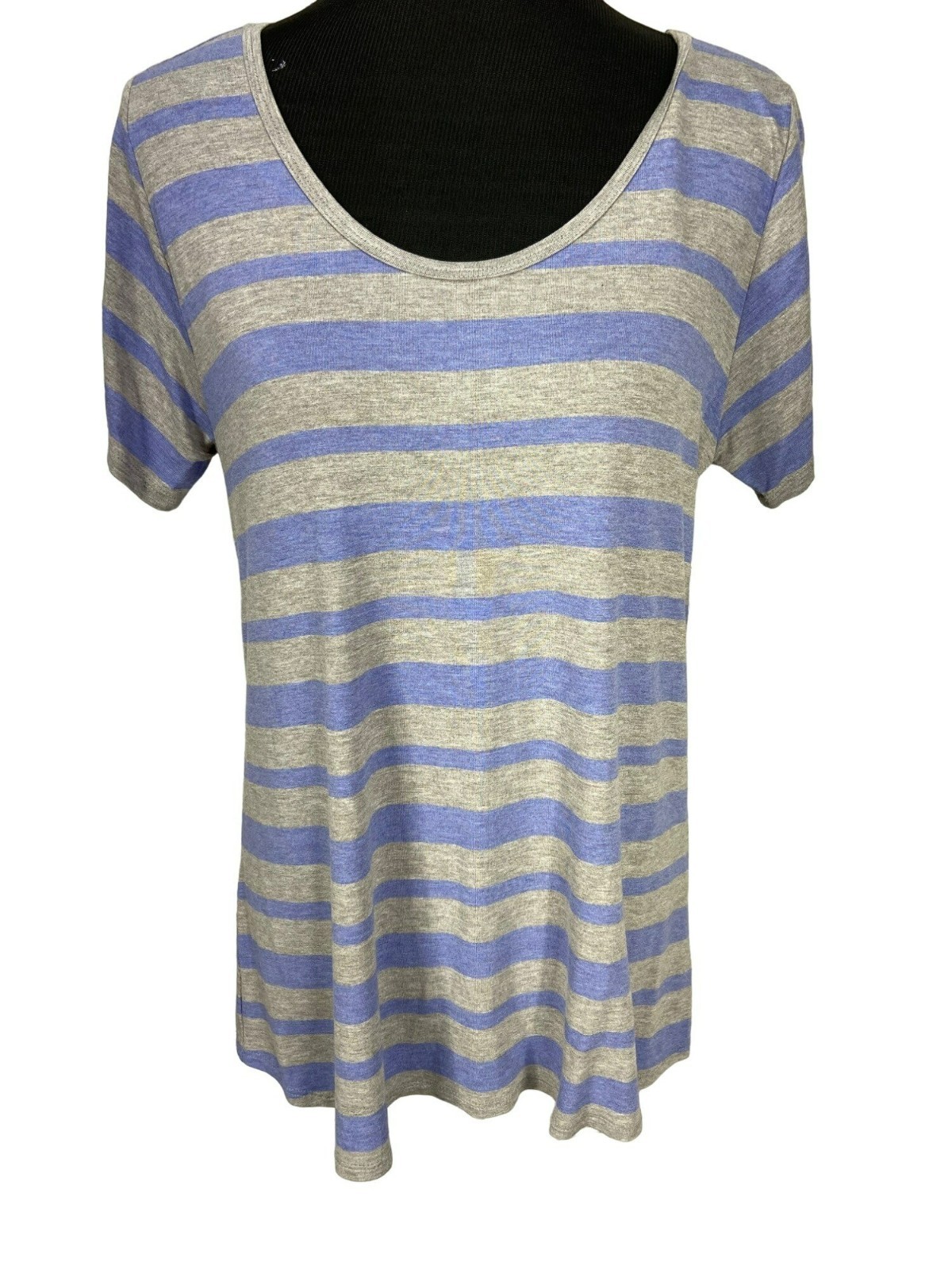 LuLaRoe Classic T-Shirt Medium Gray & Blue Stripes 95% Rayon 5% Spandex