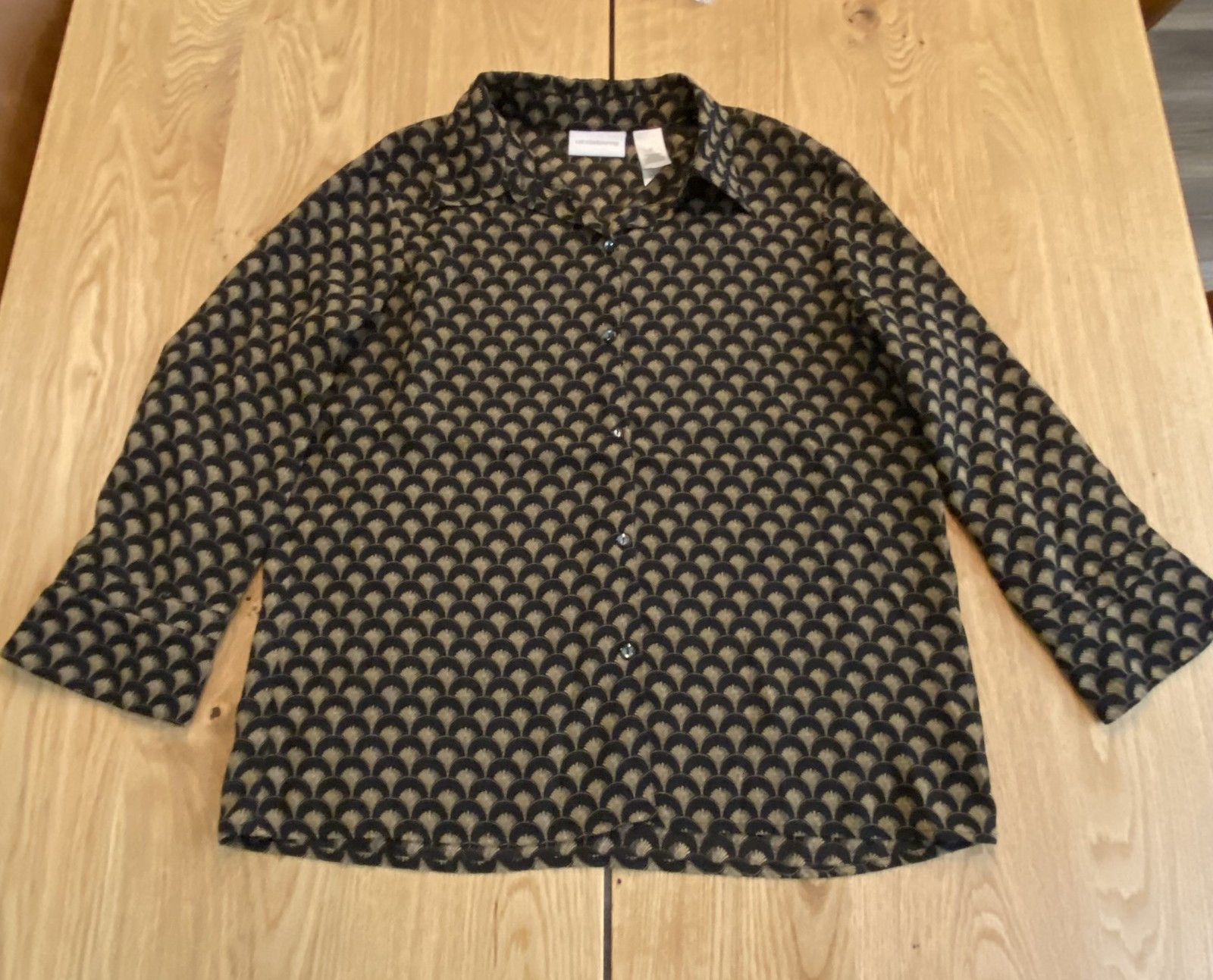 Liz Claiborne Button Down Shirt Medium Black, Retro Scallop Design 70’s Style