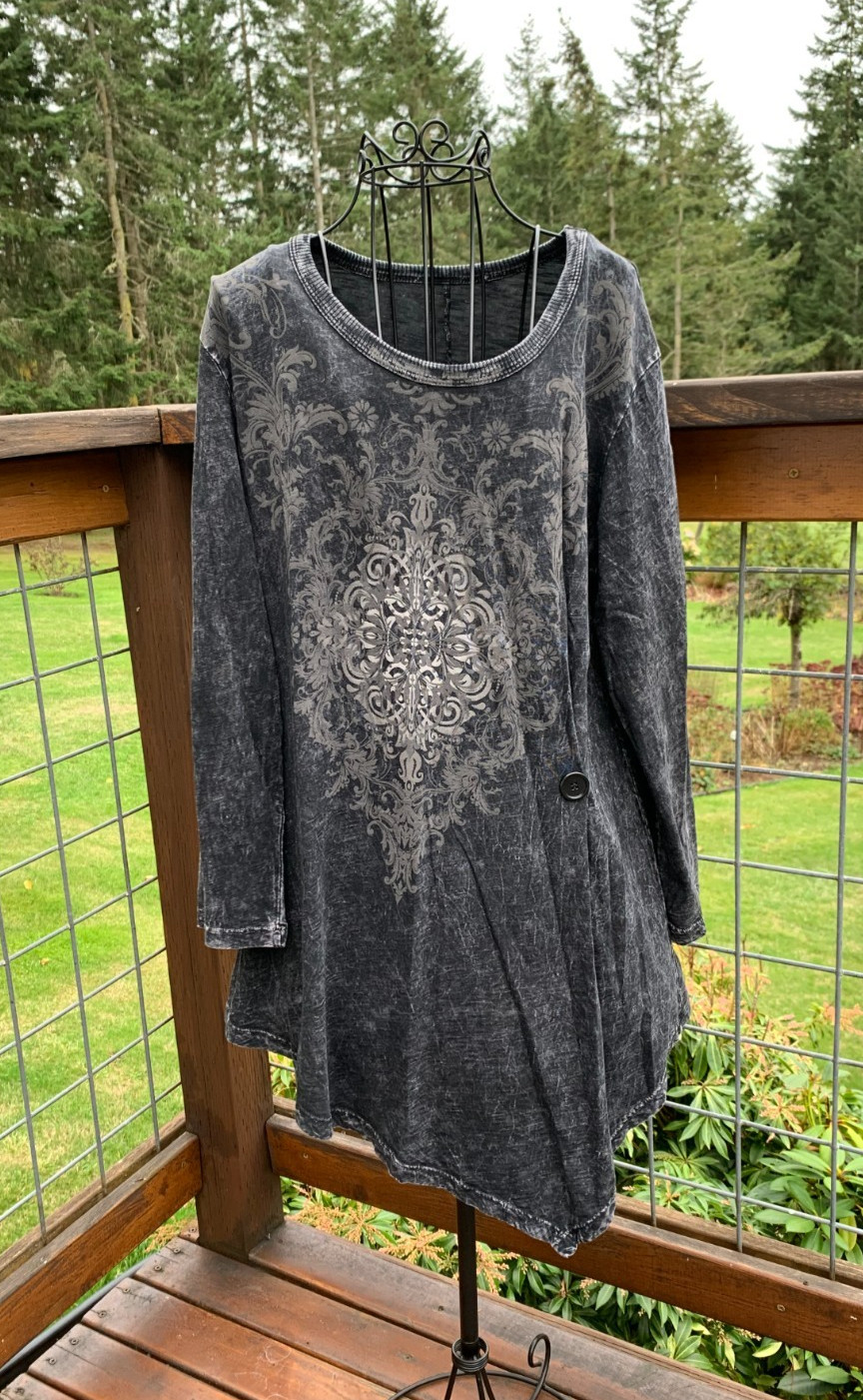 Women’s size Small Black with Scrolled Design 3/4 Sleeve Scoop Neckline Pullover
