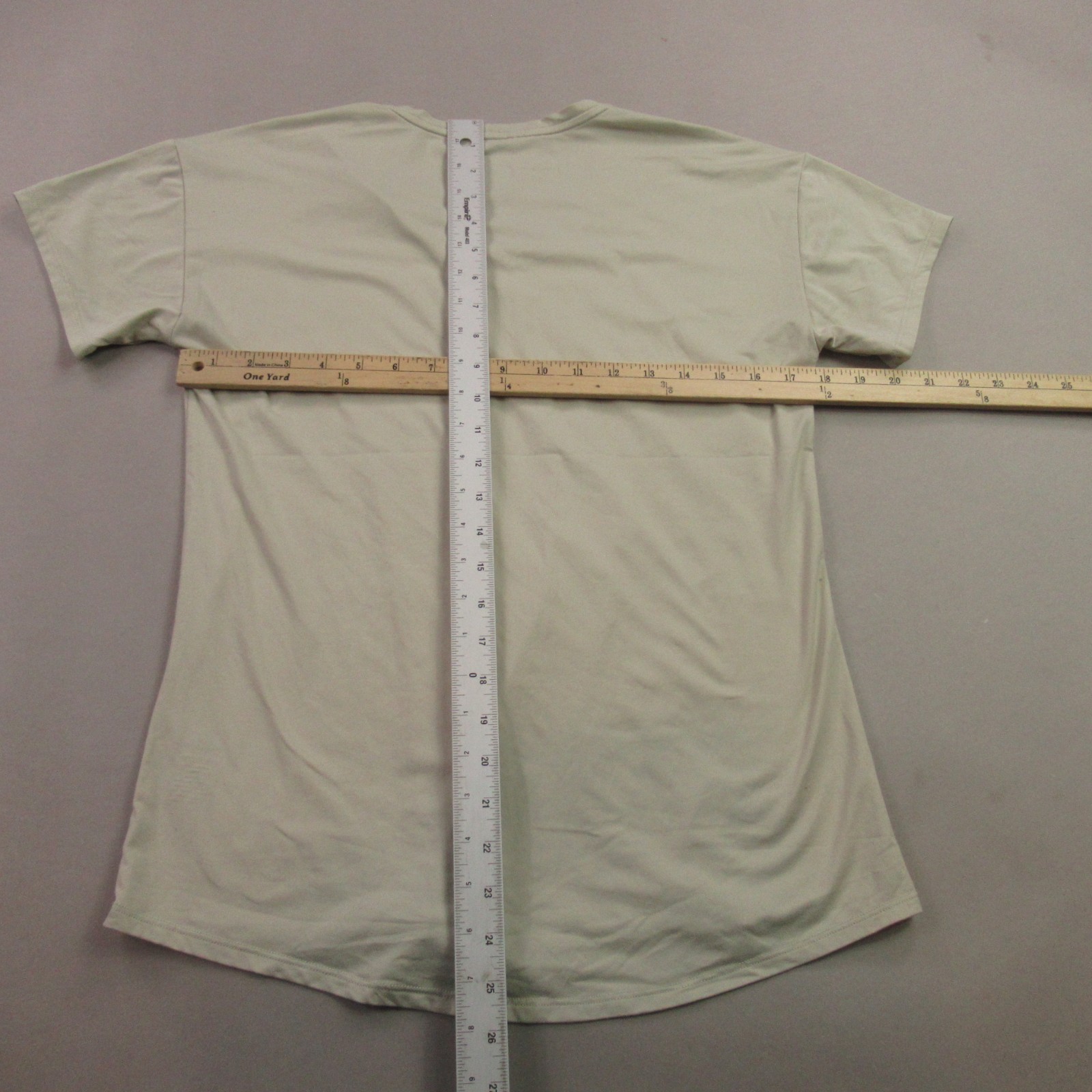 REI Shirt Womens Small Short Sleeve Ivory Crew Neck Stretch Casual