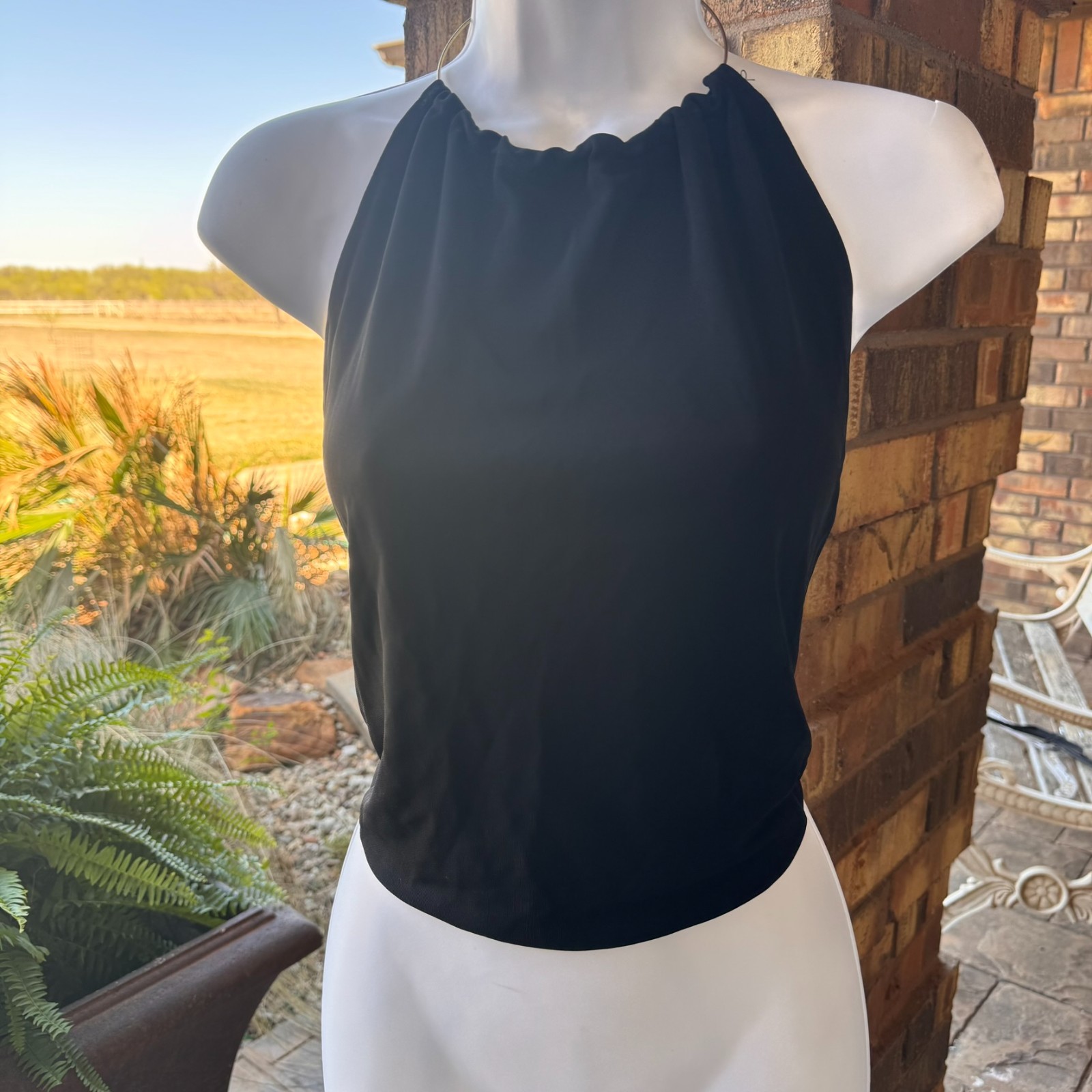 Moda International Choker top (with gold metal choker) BLK; XS, Halter