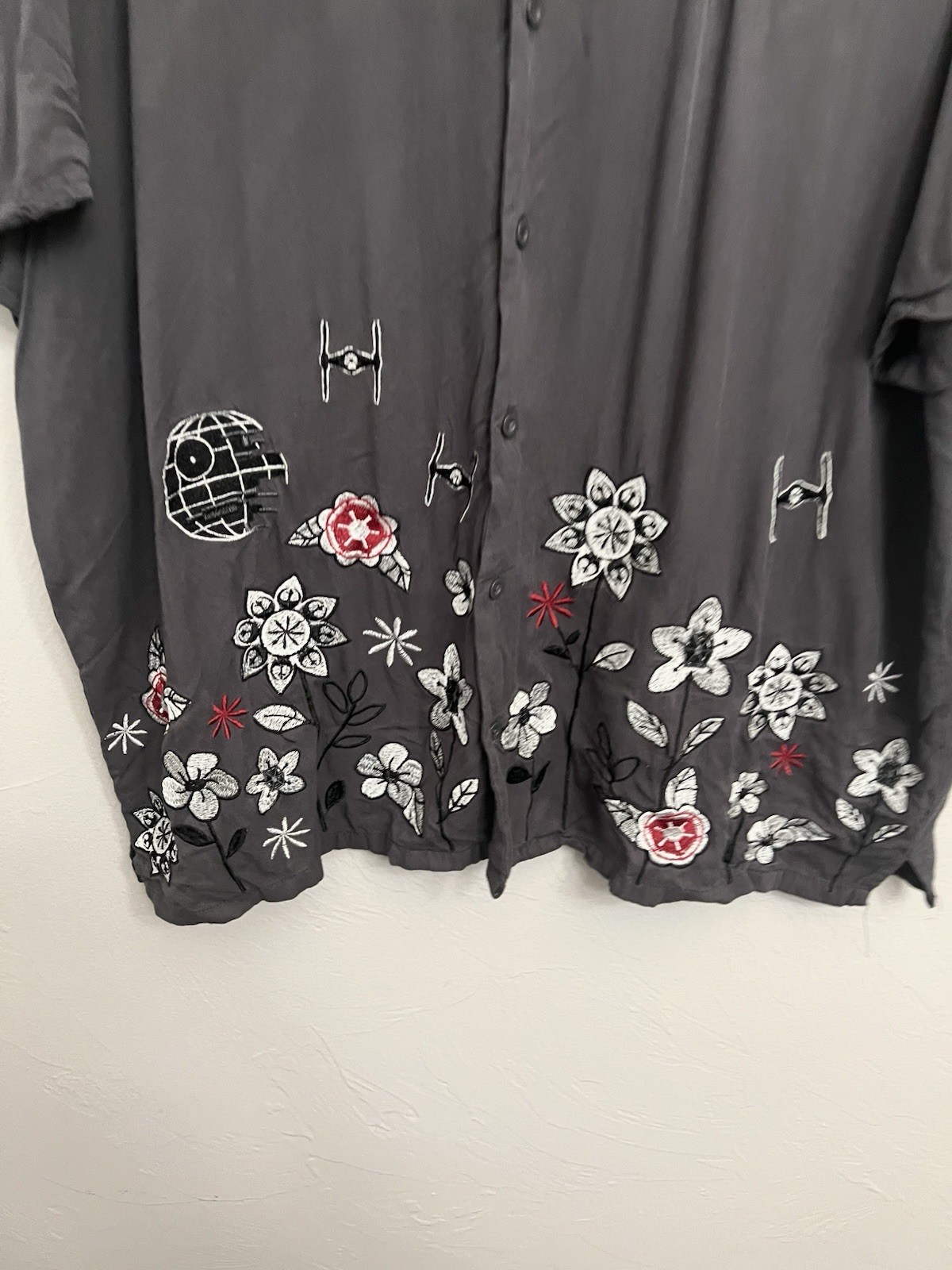 Star Wars Box Lunch Shirt Gray Size 2X Darth Vader Floral Embroidered Top Dark