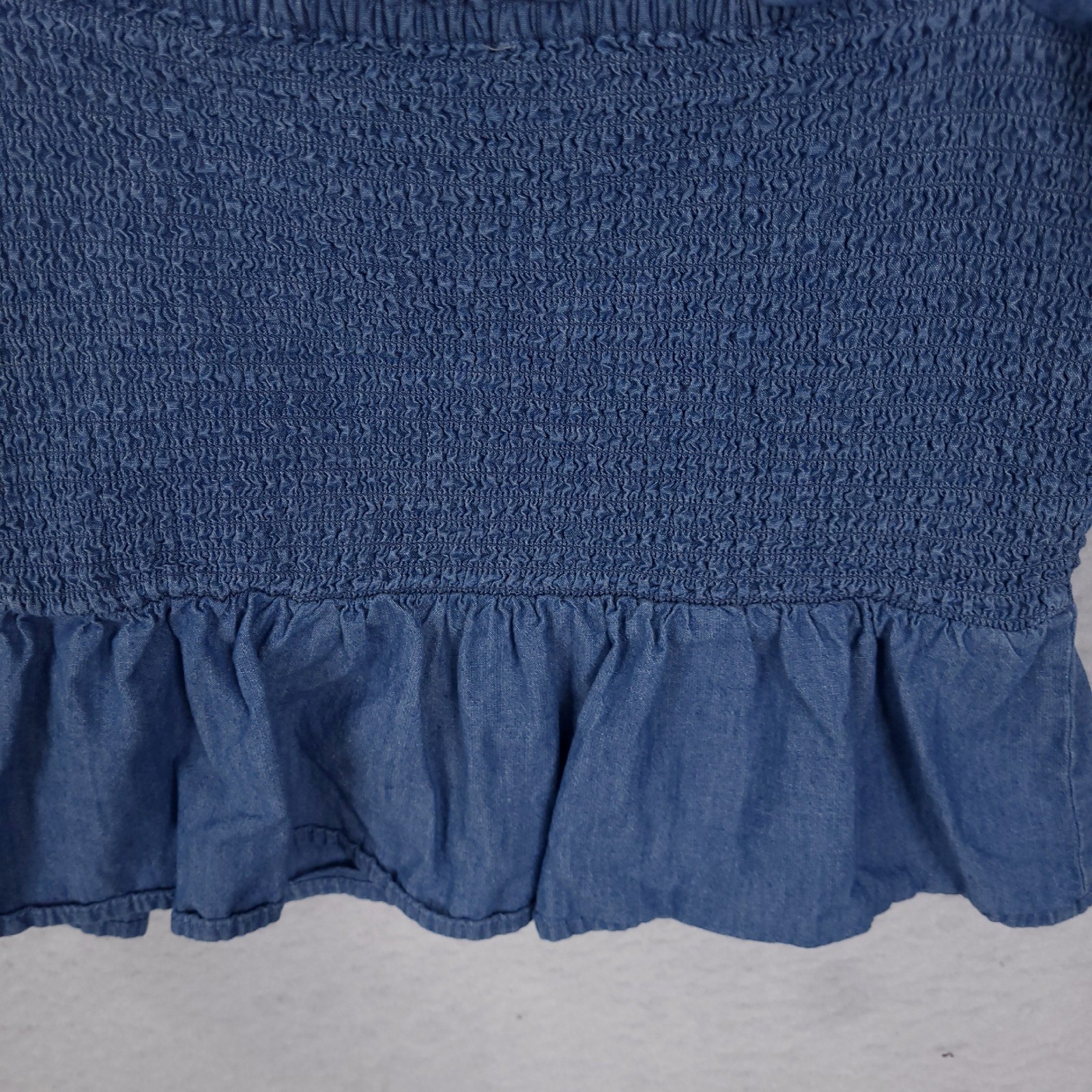 J.Crew Chambray Smocked Top Womens Medium Blue Puff Sleeve Peplum BG075