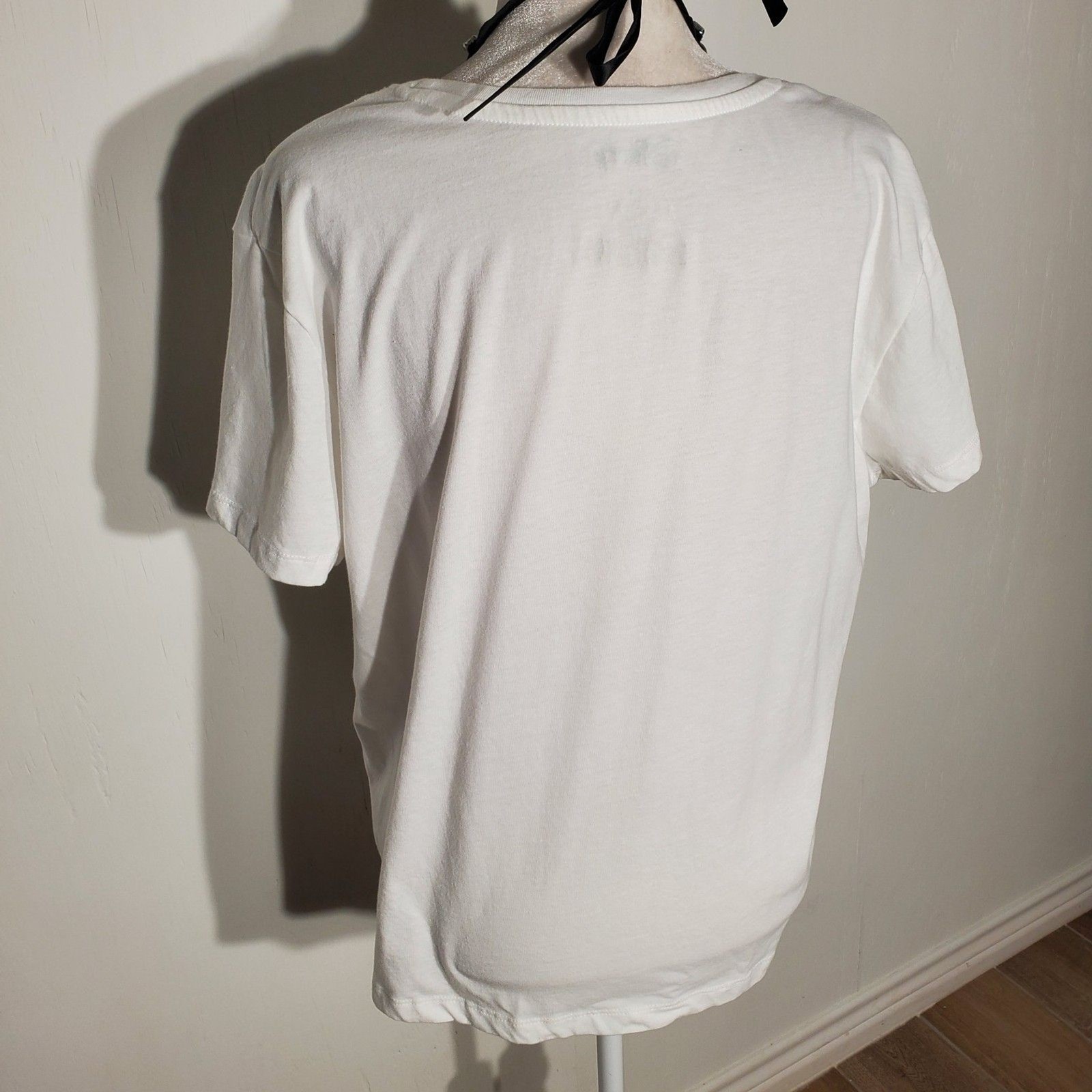 DISNEY BASIC TOP WHITE SHORT SLEEVE POLY/COTTON SIZE 2X