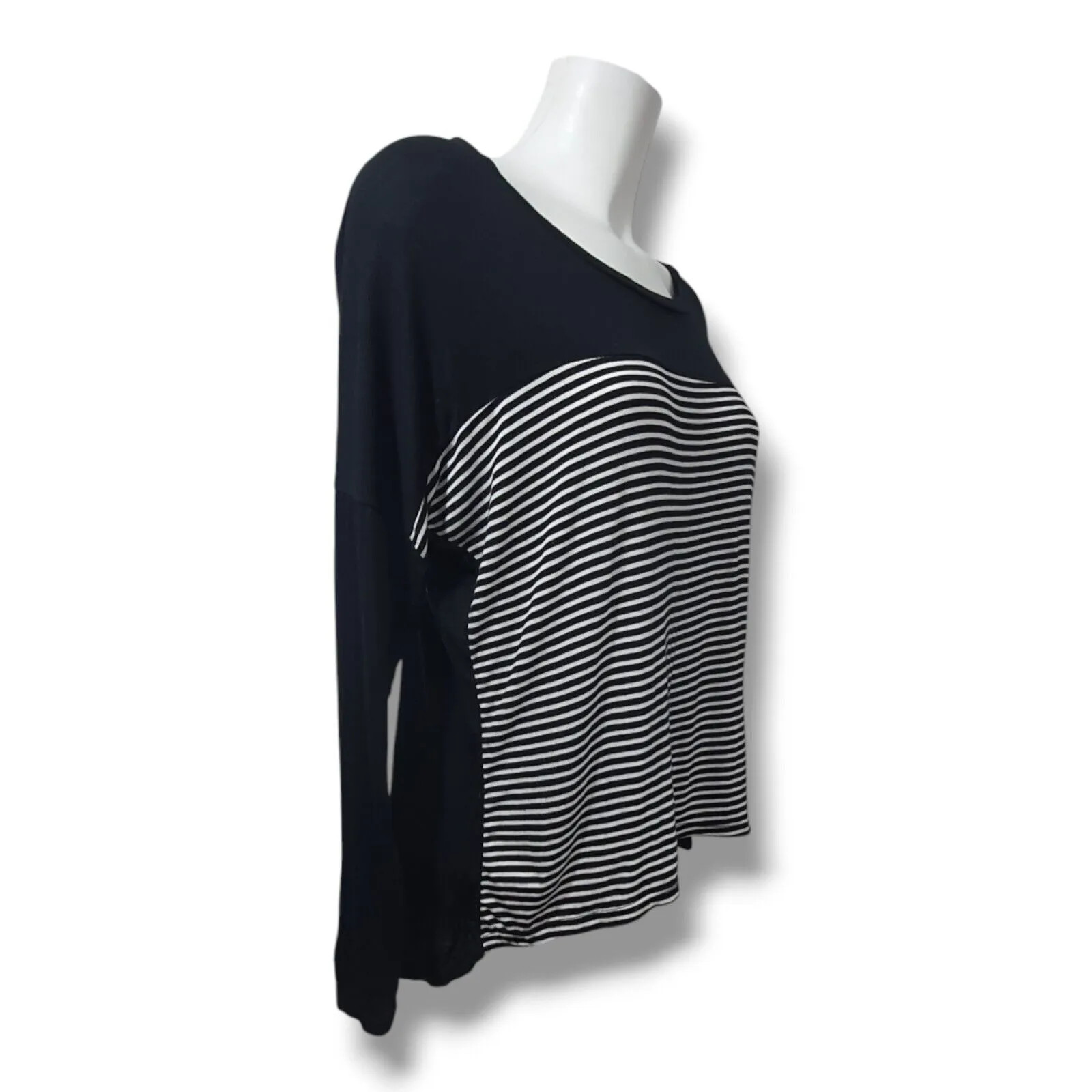 Heart Hips Rayon Spandex Black White High Low Boxy Top M