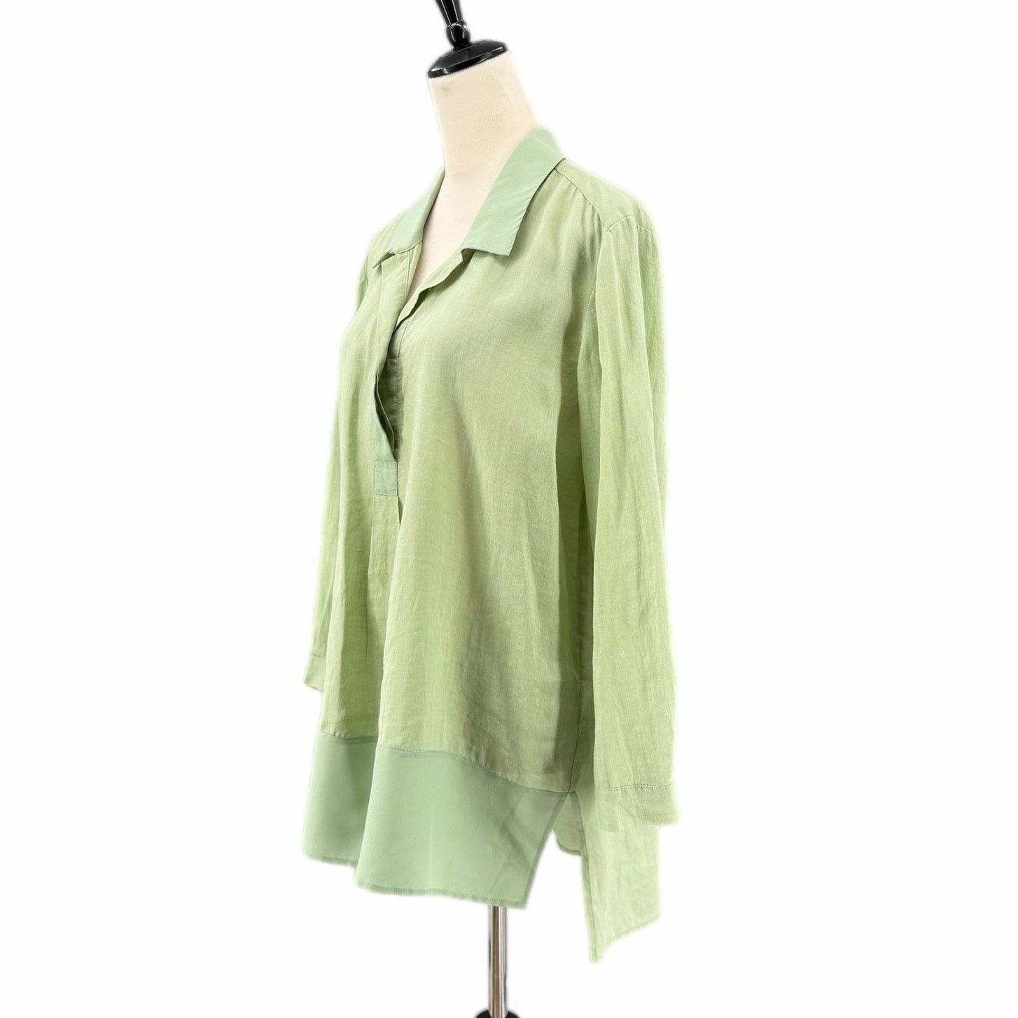 Nic + Zoe M Sage Green Lightweight V-neck Button Half Collared Slit Tunic Top