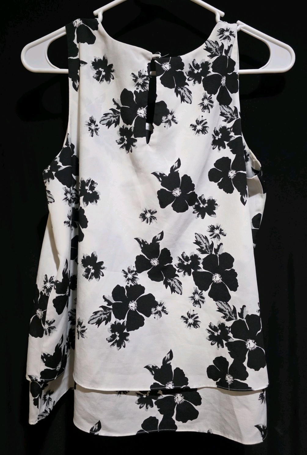 Whbm Size S Blk/wht Floral Scoop Sleeveless Layered Blouse