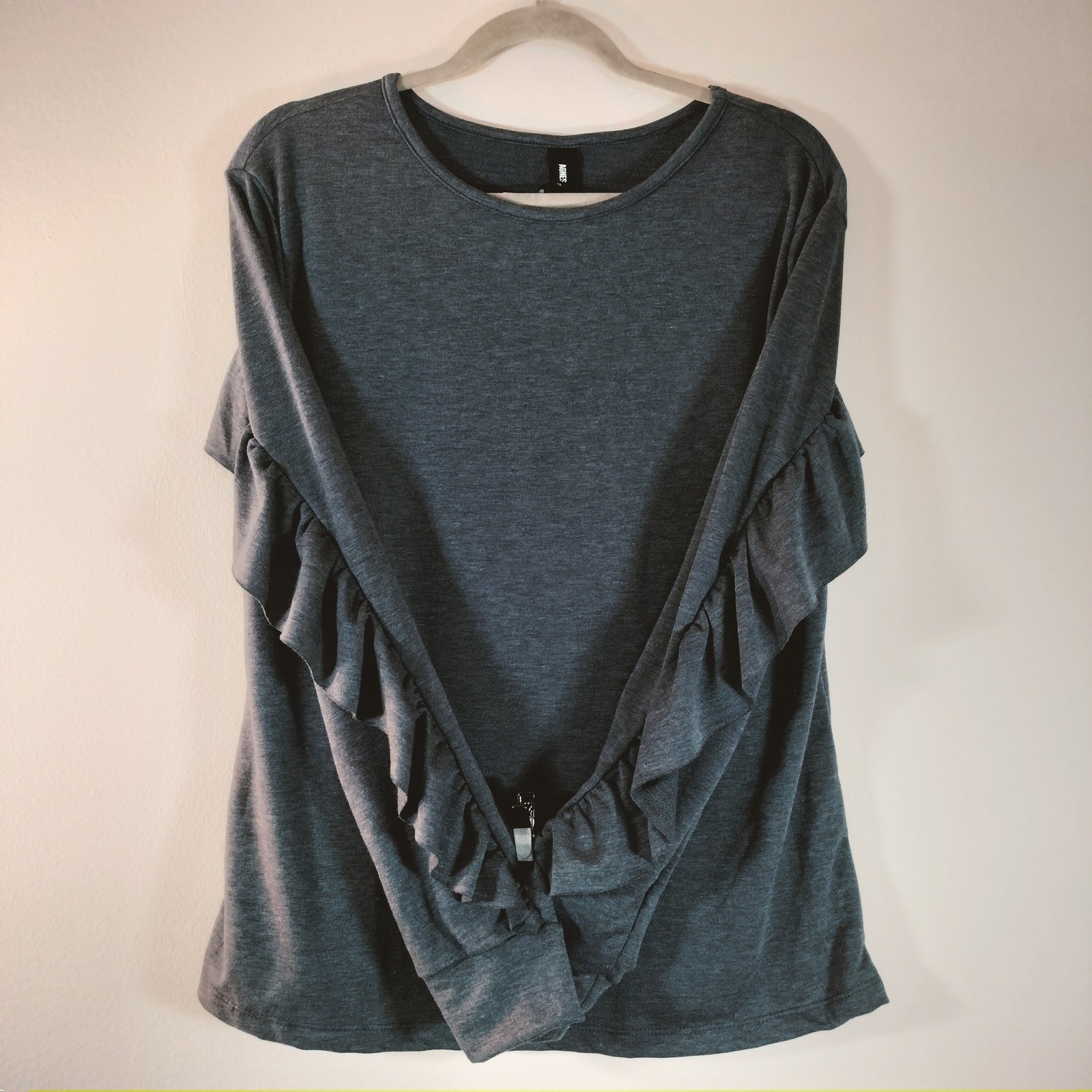 Agnes & Dora Ruffle Sleeve Pullover Gray Knit Top NWT