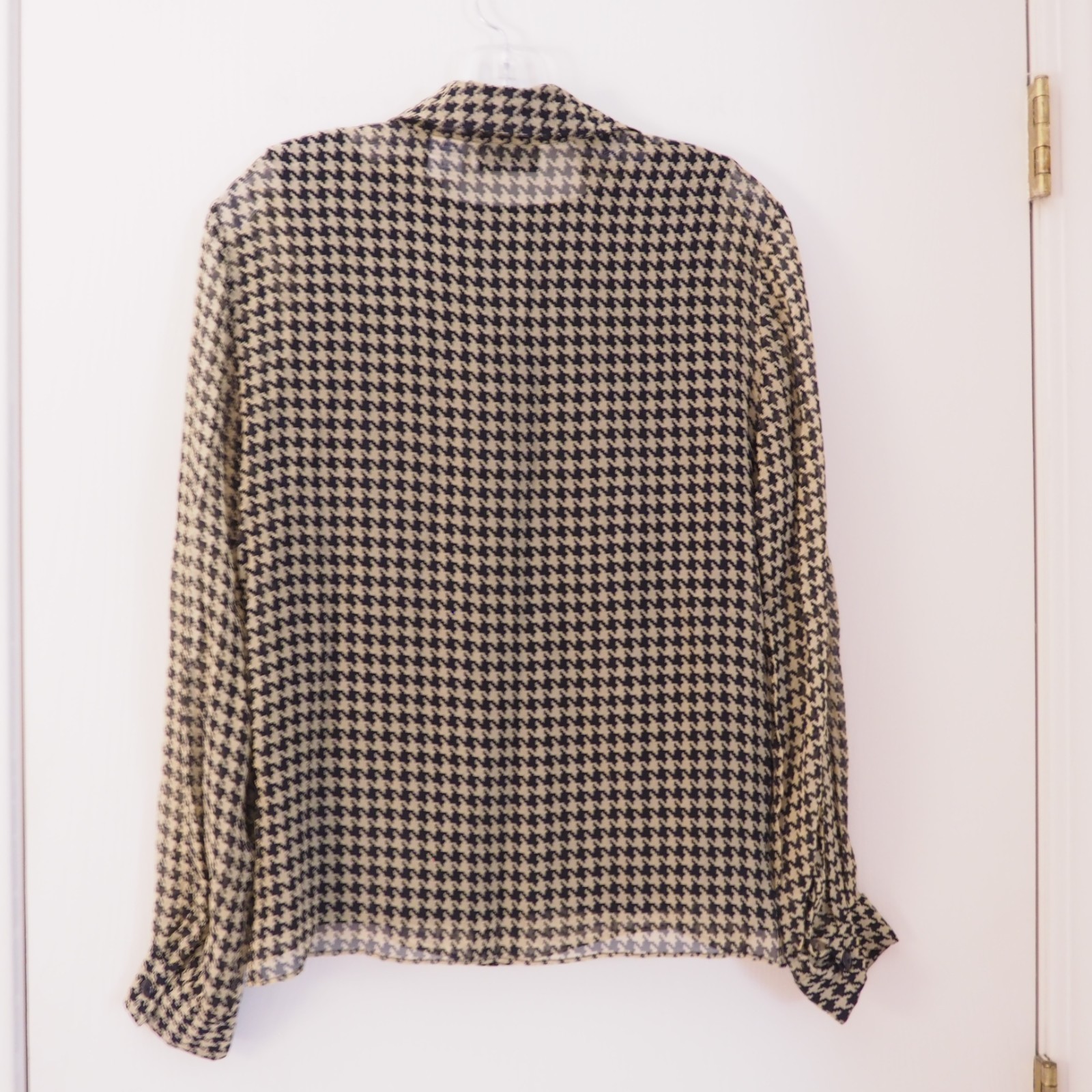 NEW YORK CITY DESIGN CO Beige/Black Silk Chiffon Houndsthooth Lined Top Size M