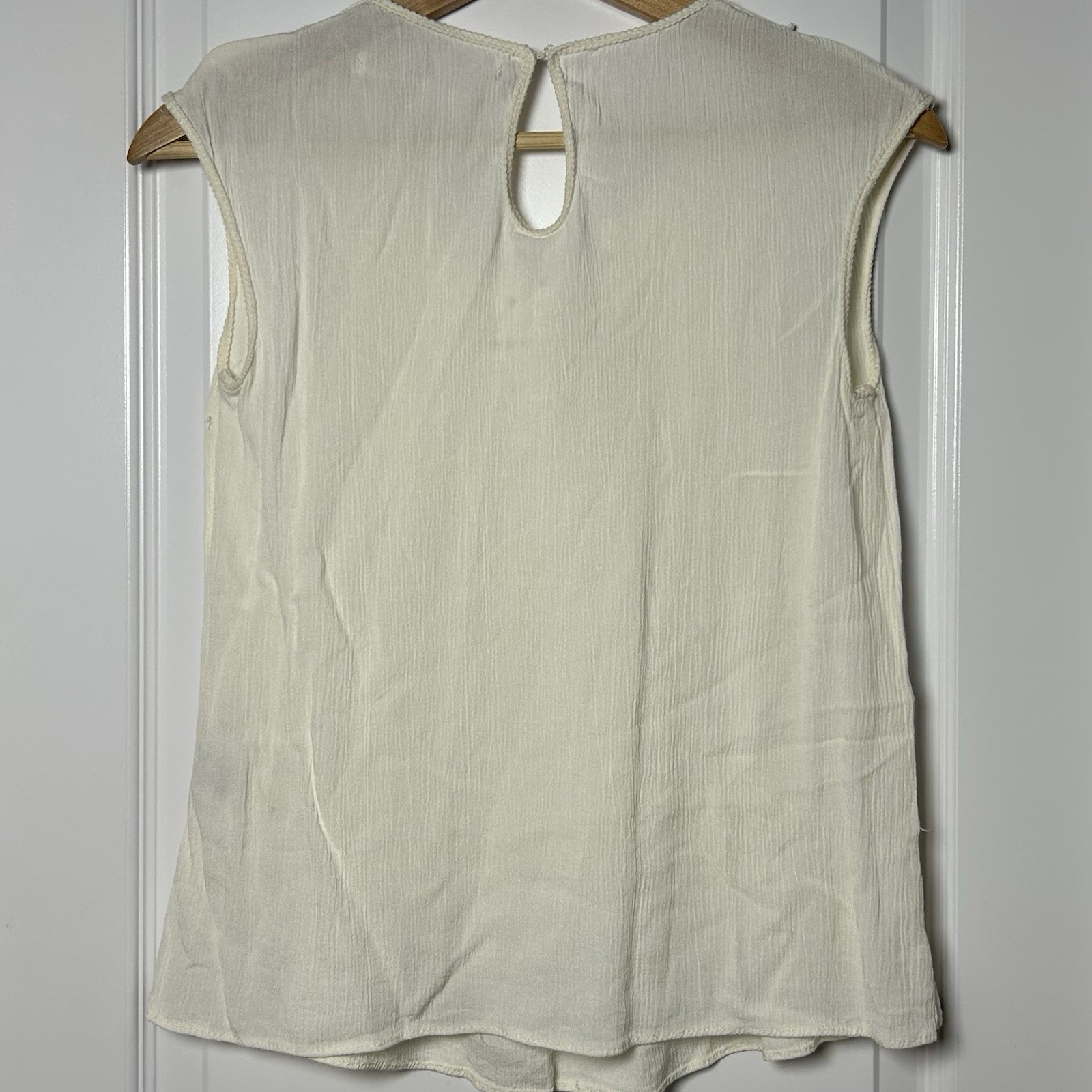 Max Studio 100% Rayon Ivory Crinkle Crochet Bib Sleeveless Blouse Boho Style