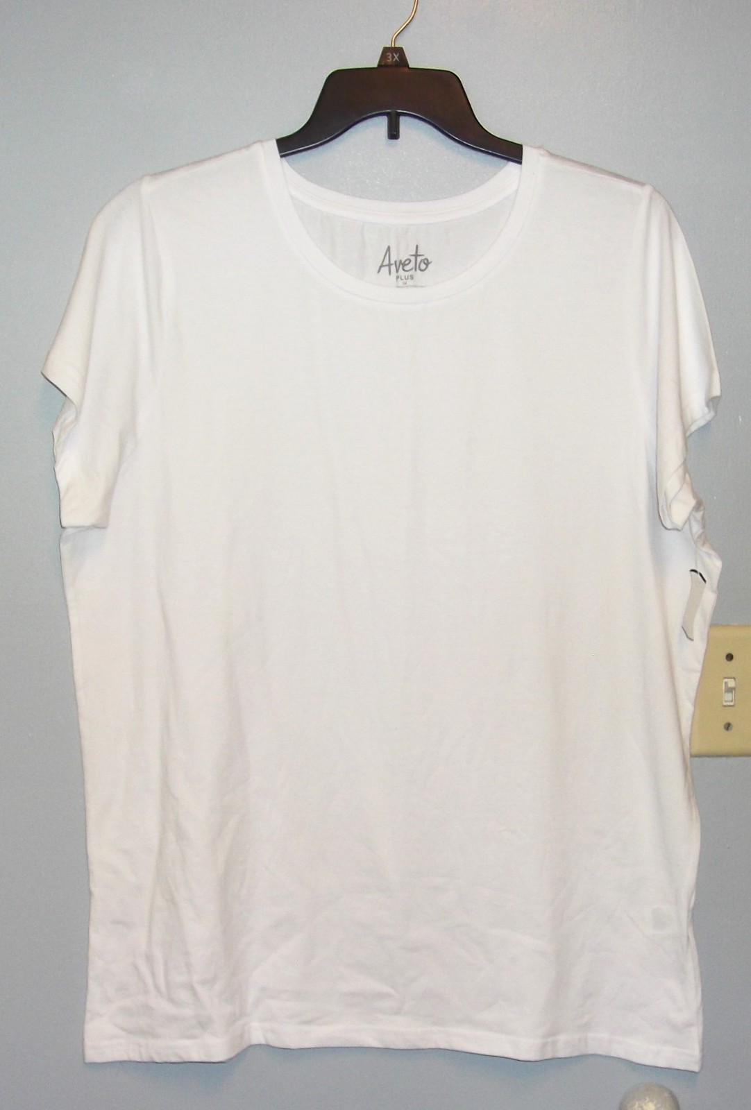 Aveto White Short Sleeve T-Shirt Women’s Sz. 3X Plus – Brand New