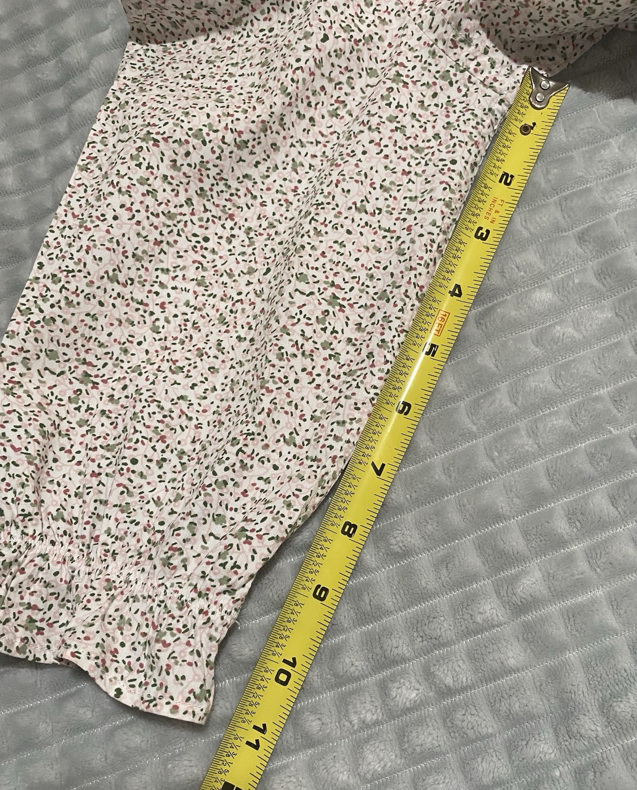 Reworked Express Women’s White/Green/Pink Floral Ruffle Button Blouse Boho (S).