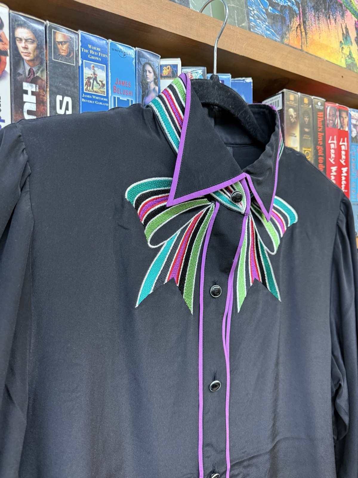 MEDIUM Bob Mackie – Button Up- bow collar-new with tags-silk