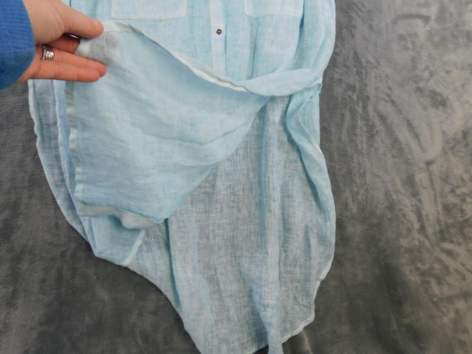 Holding Horses Shirt Womens Medium Blue 100% Linen Button Front Tunic High Low