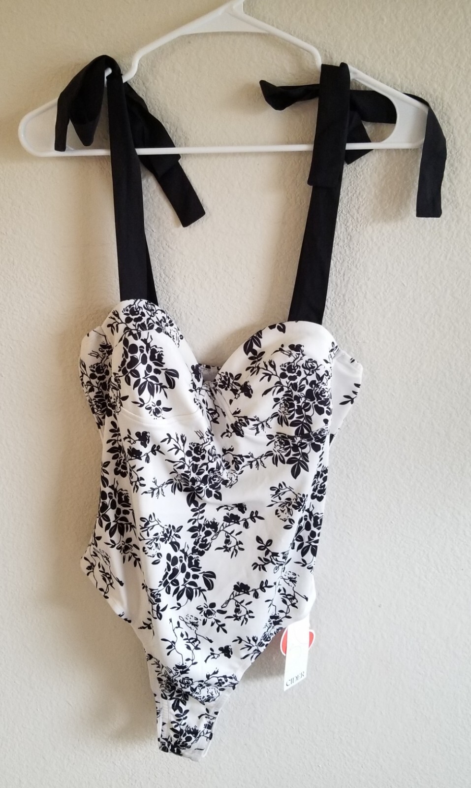 Cider Medium Bodysuit Bow Straps Snap Close Lightly Padded Wireless Black White