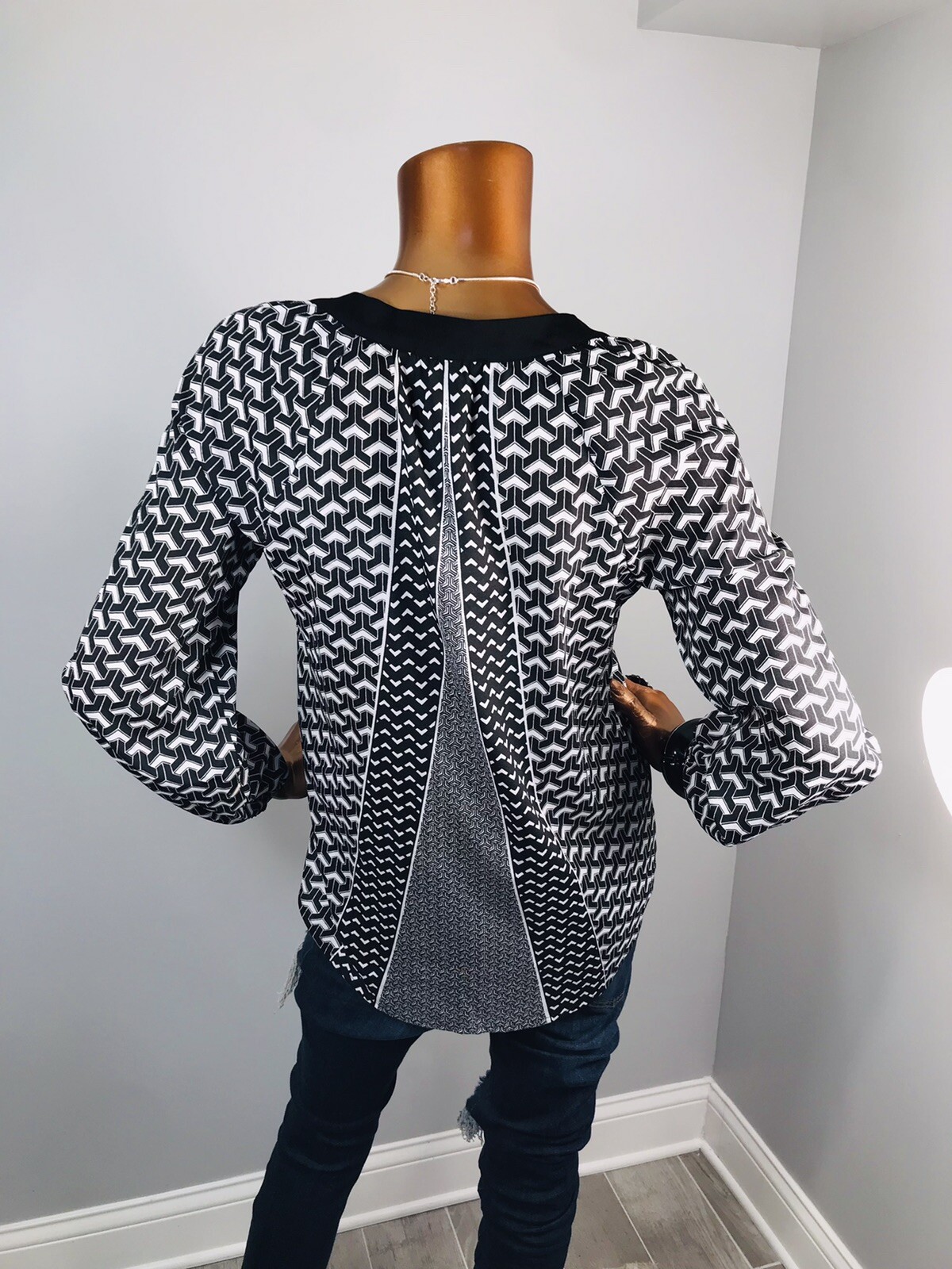 Calvin Klein S Top Black White Geometric CK Logo Button Up Shirt Low V Cut 3/4Sl