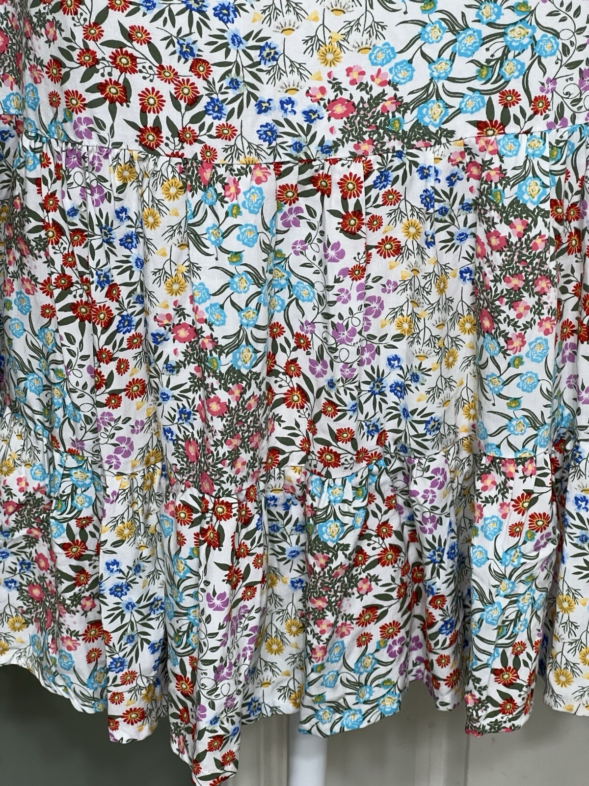 Jane and Delancey Ruffle Floral Bell Sleeve Top Blouse Large L-27”Pit2Pit 22.5”