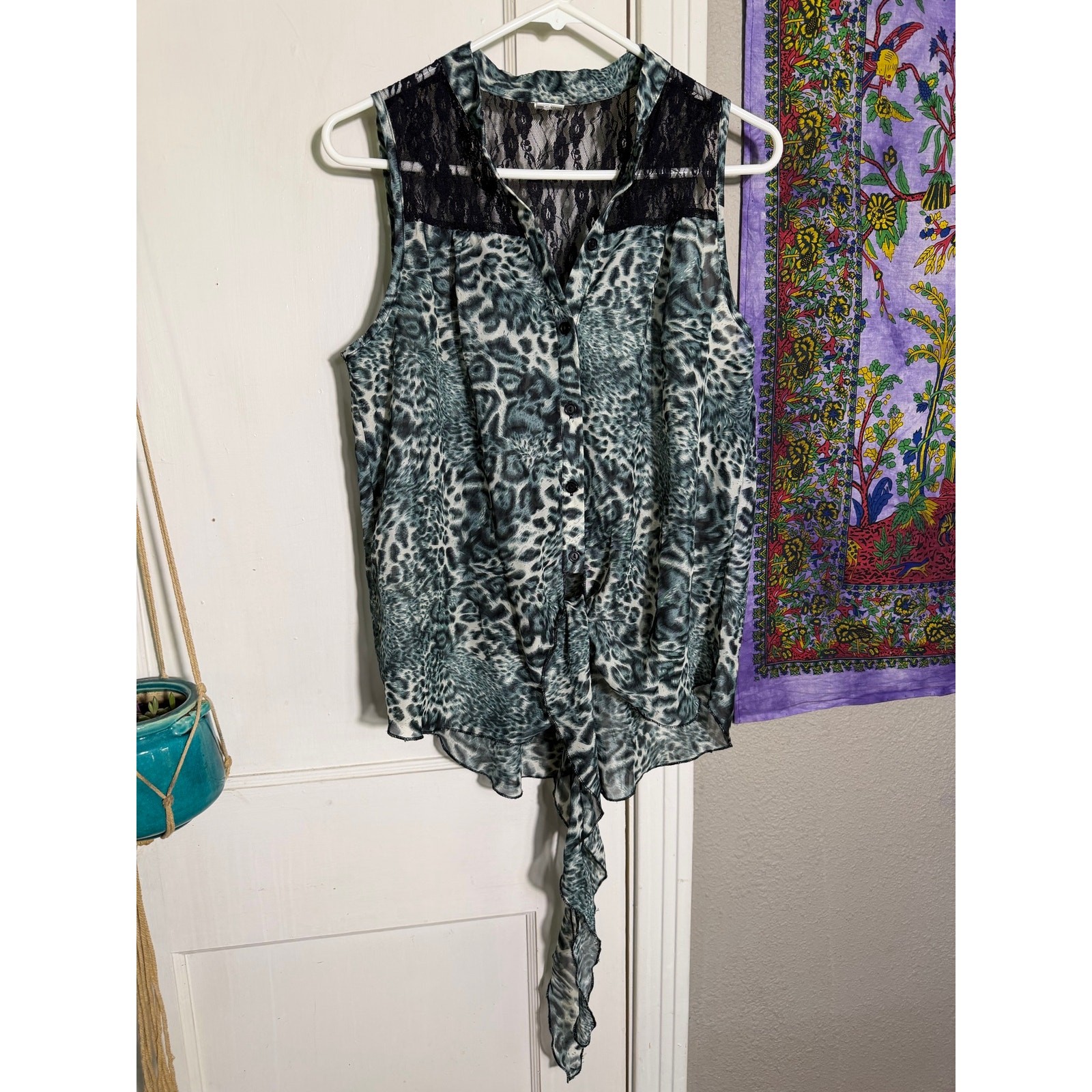 Women’s XL Leopard Print Sleeveless Blouse Black Lace Sheer Yoke Front Tie Top