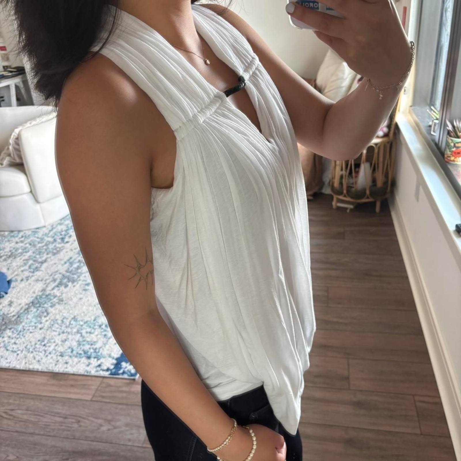 White Yigal Azrouel draped billowy silky knit sleeveless top size 2