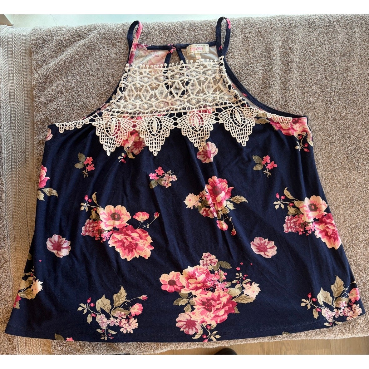 Stella Tweed Lace Floral Tank Top Flowy Comfortable NWOT Flattering Feminine