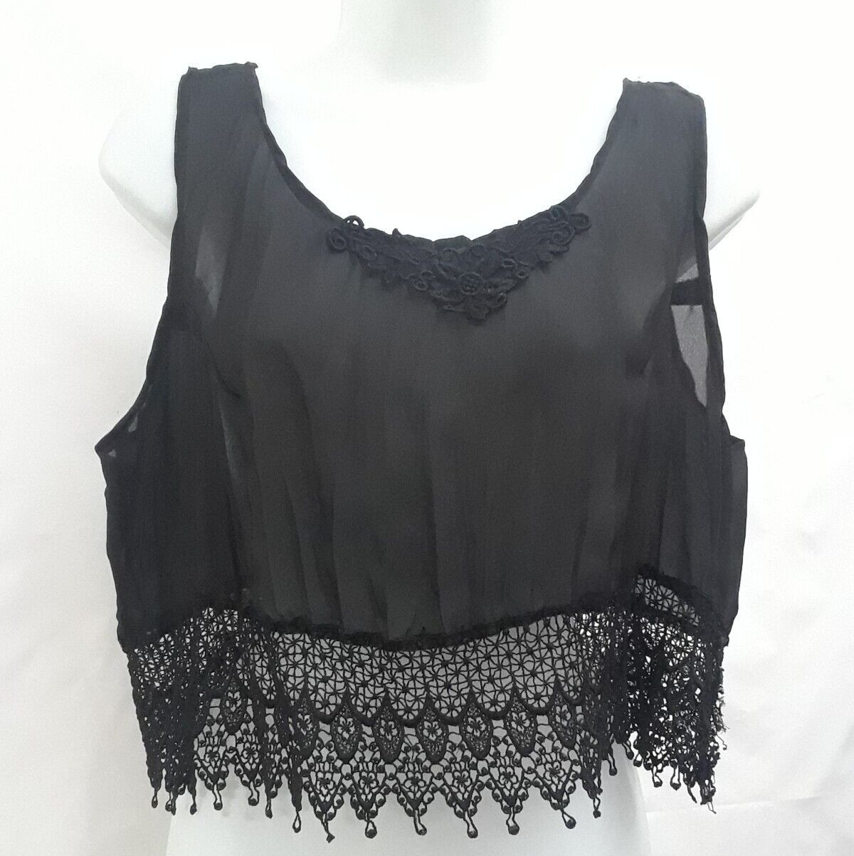 BASEMENT Woman’s Black Lace Crop Top Pleated Sleeveless One Size USA