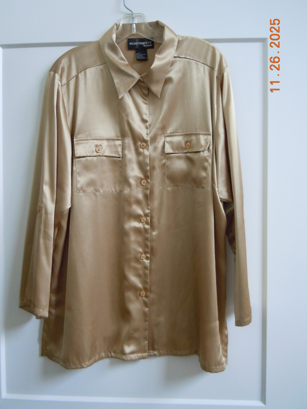 Requirements Woman 1X Button Up Gold Metallic Long Sleeve Top