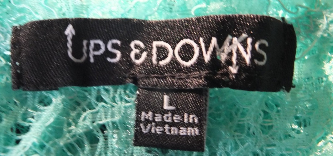 NEW UPS & DOWN Sea Green Size L Blouse Tunic Lace Hi- Low Hem Bell Sleeve