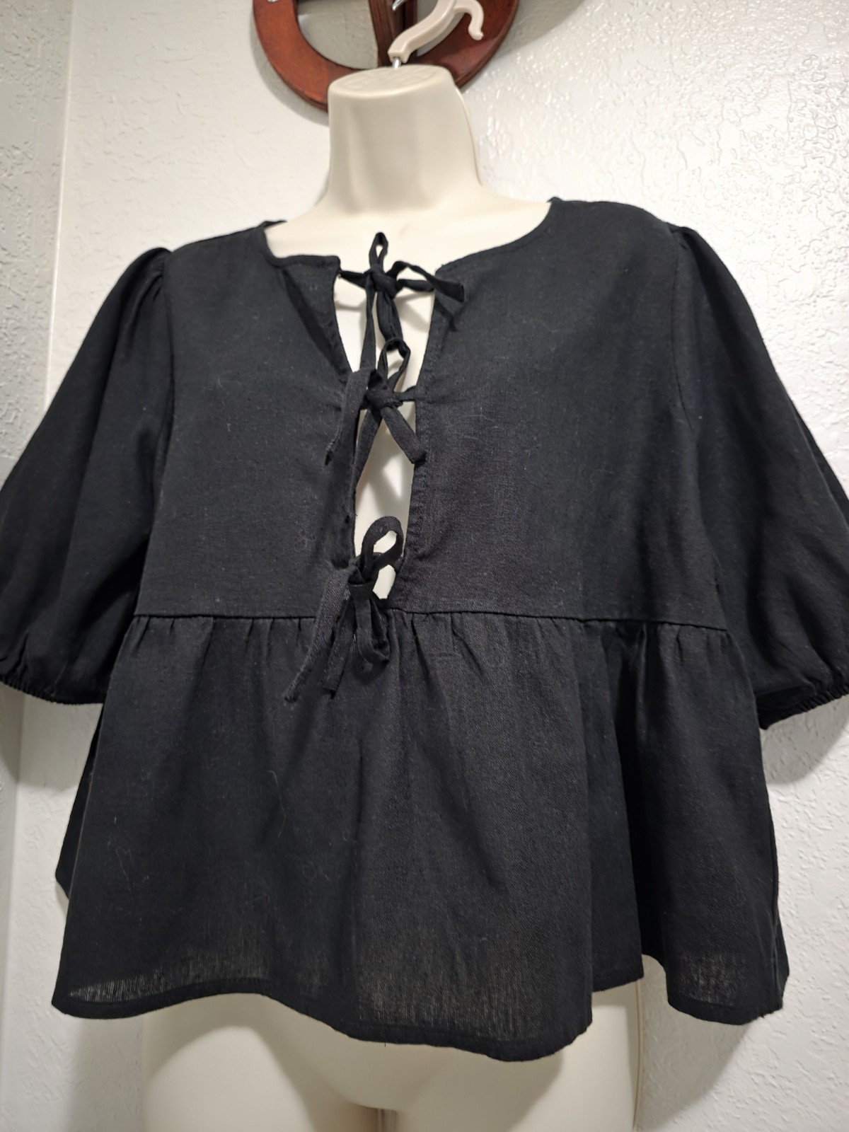Calligraphie Women’s Black Solid Tie-Front Puff Sleeve Blouse Top Size M
