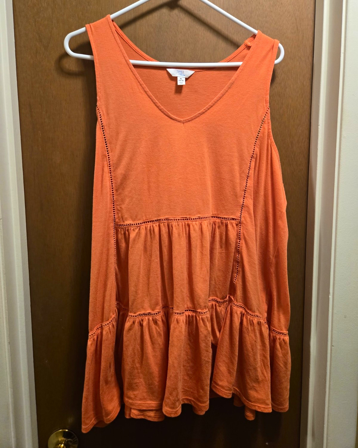 Time and Tru Women’s Orange Solid Ruffle Accent V-Neck Sleeveless Knit Tank XL