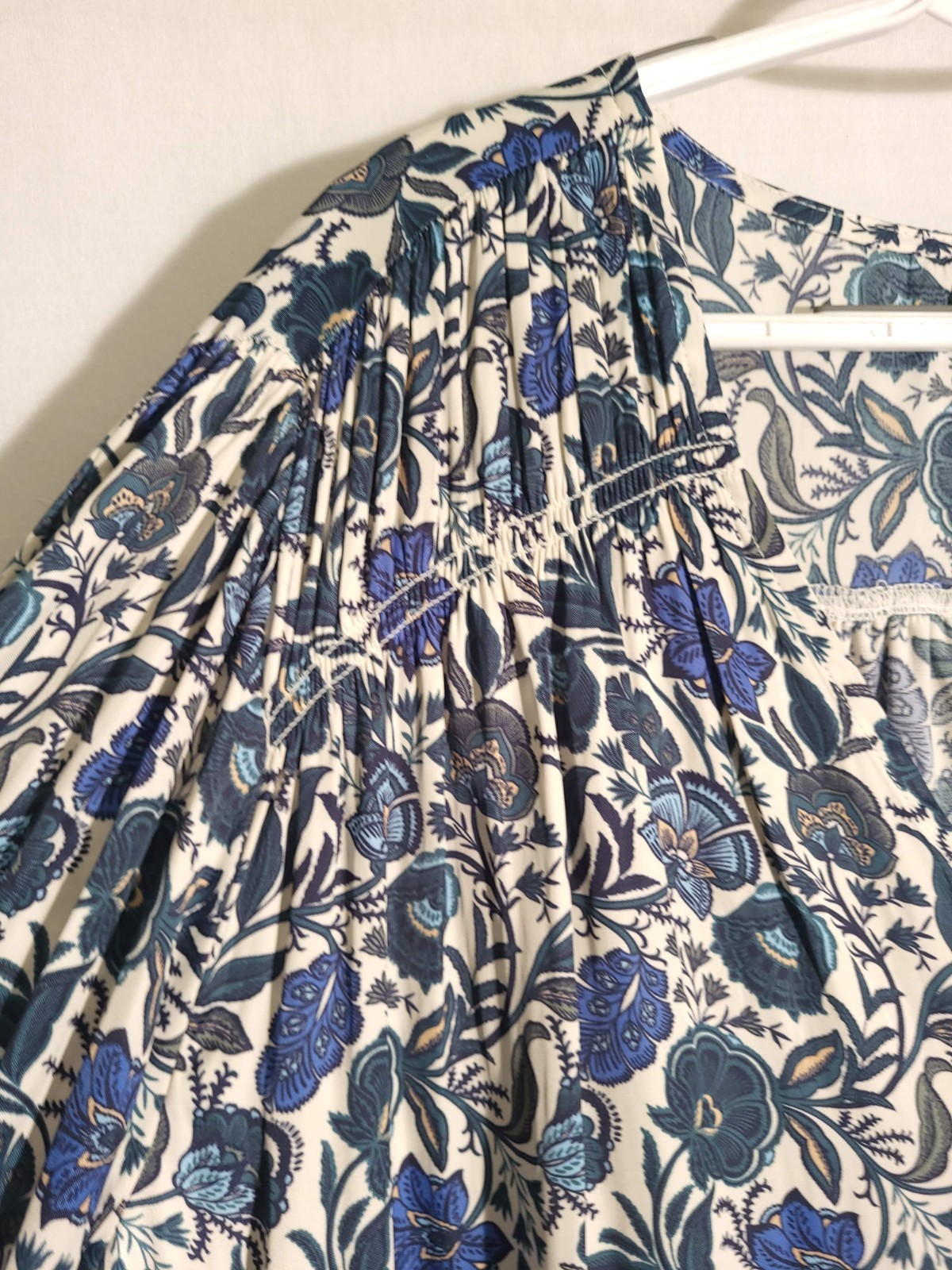 Lane Bryant-White Blue Green Floral Satin Long Sleeve Button Top Blouse-22/24 3X