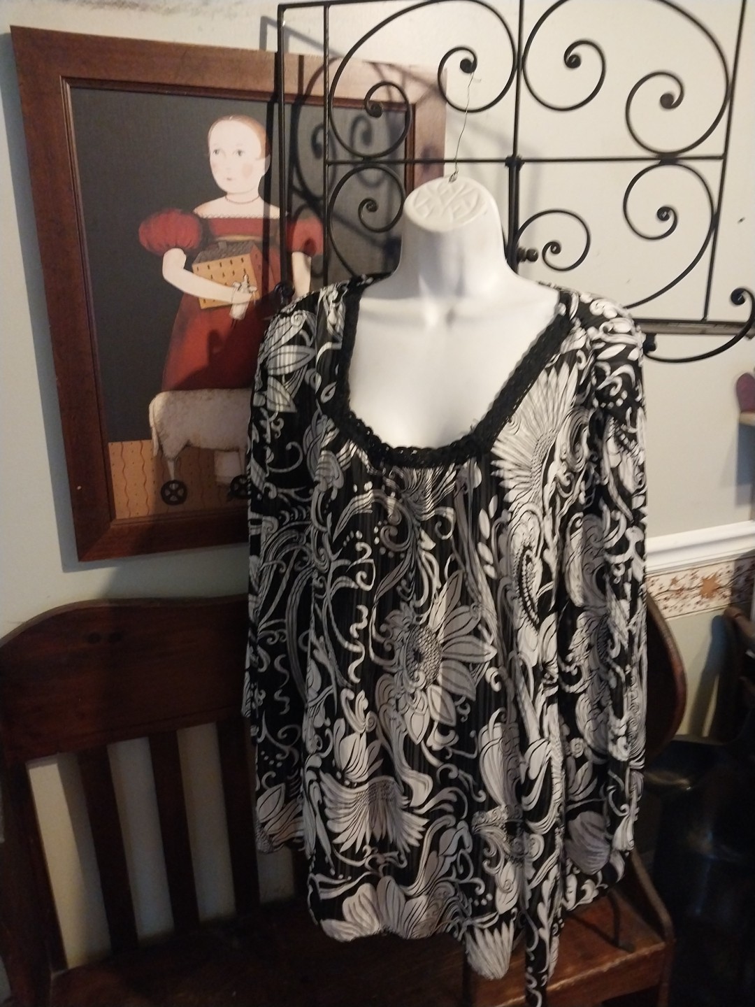 STUDIO 1940 TOP BLACK FLORAL WOMEN’S 3X (22/24) SEMI-SHEER PULLOVER