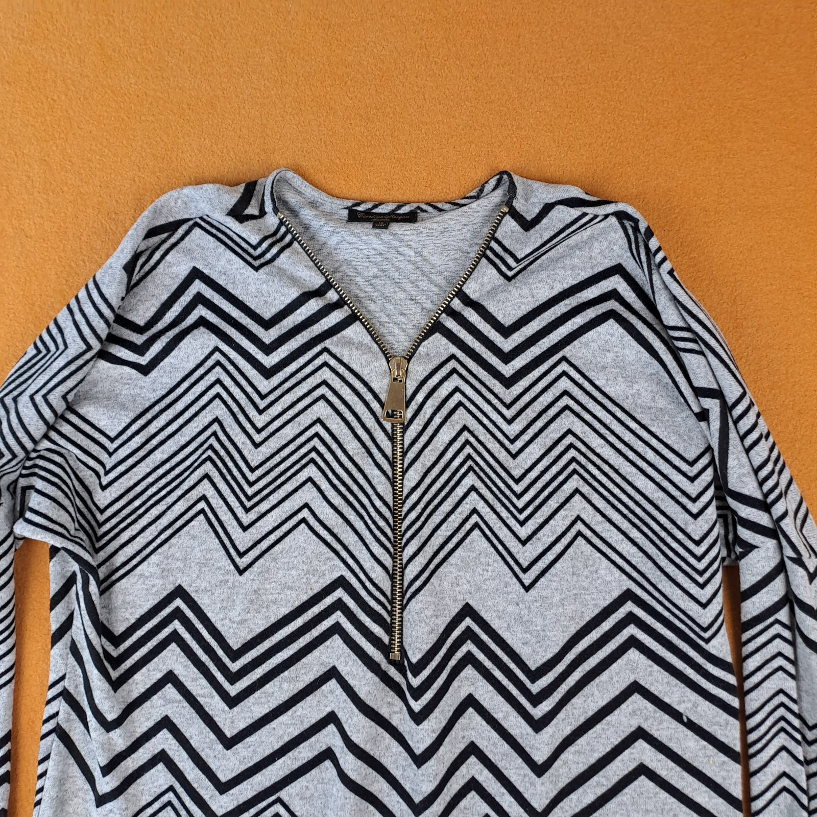 Caroline Morgan Top Womens Size 10 Grey 1/2 Zip Chevron Long Sleeve Blouse