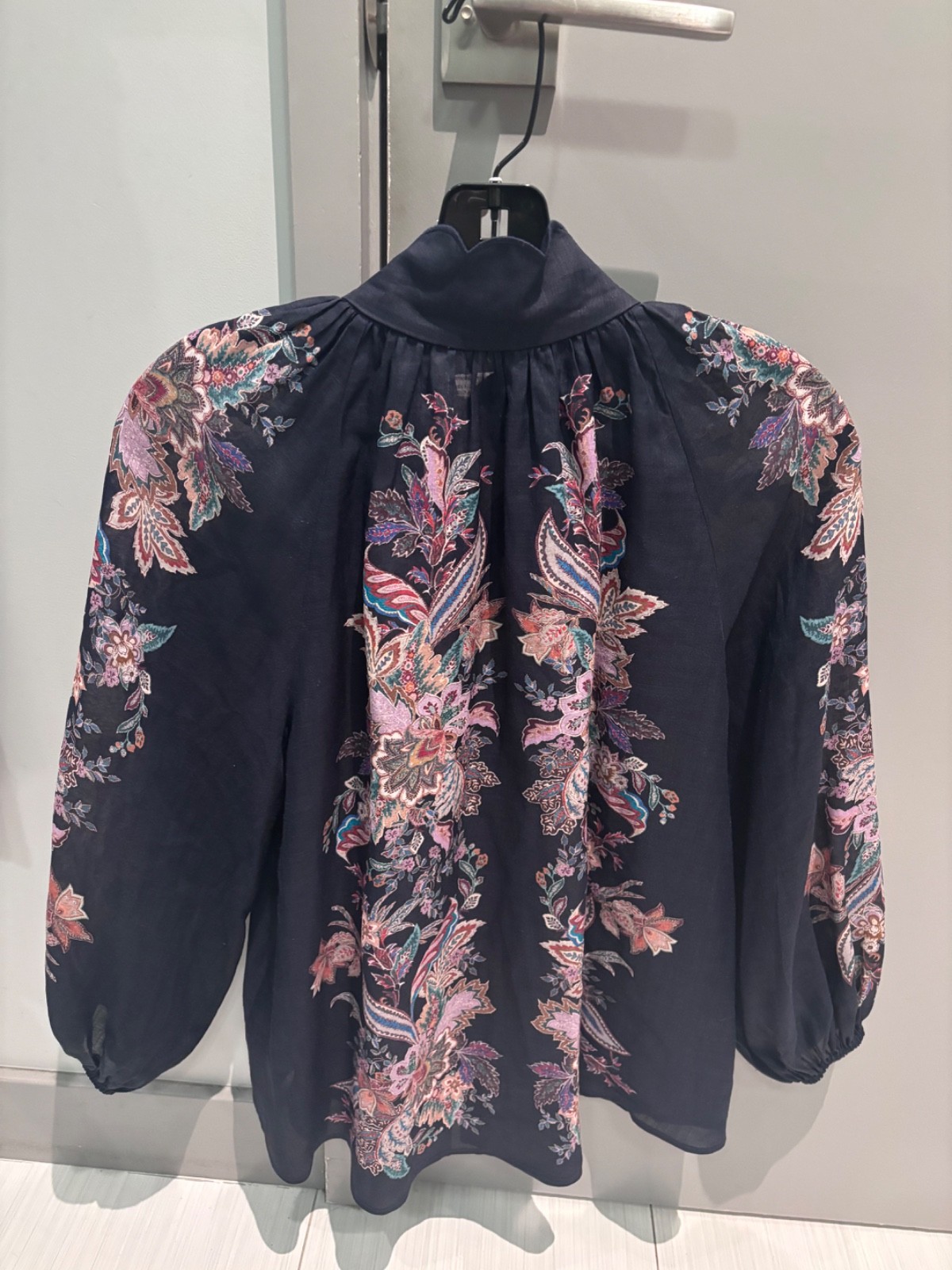 AUTH WOMEN’S ZIMMERMANN RHIANNON NAVY PAISLEY BILLOW BLOUSE – SZ 0P