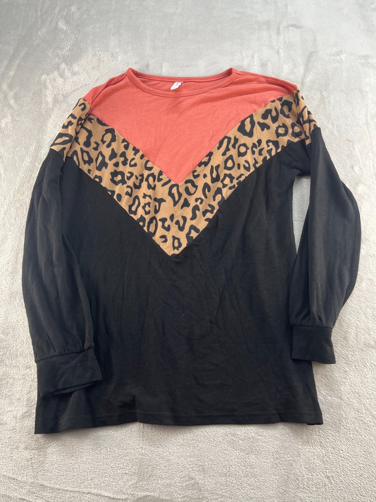 Tickled Teal Womens Pullover Top L Long Sleeve Black Animal Print Pullover