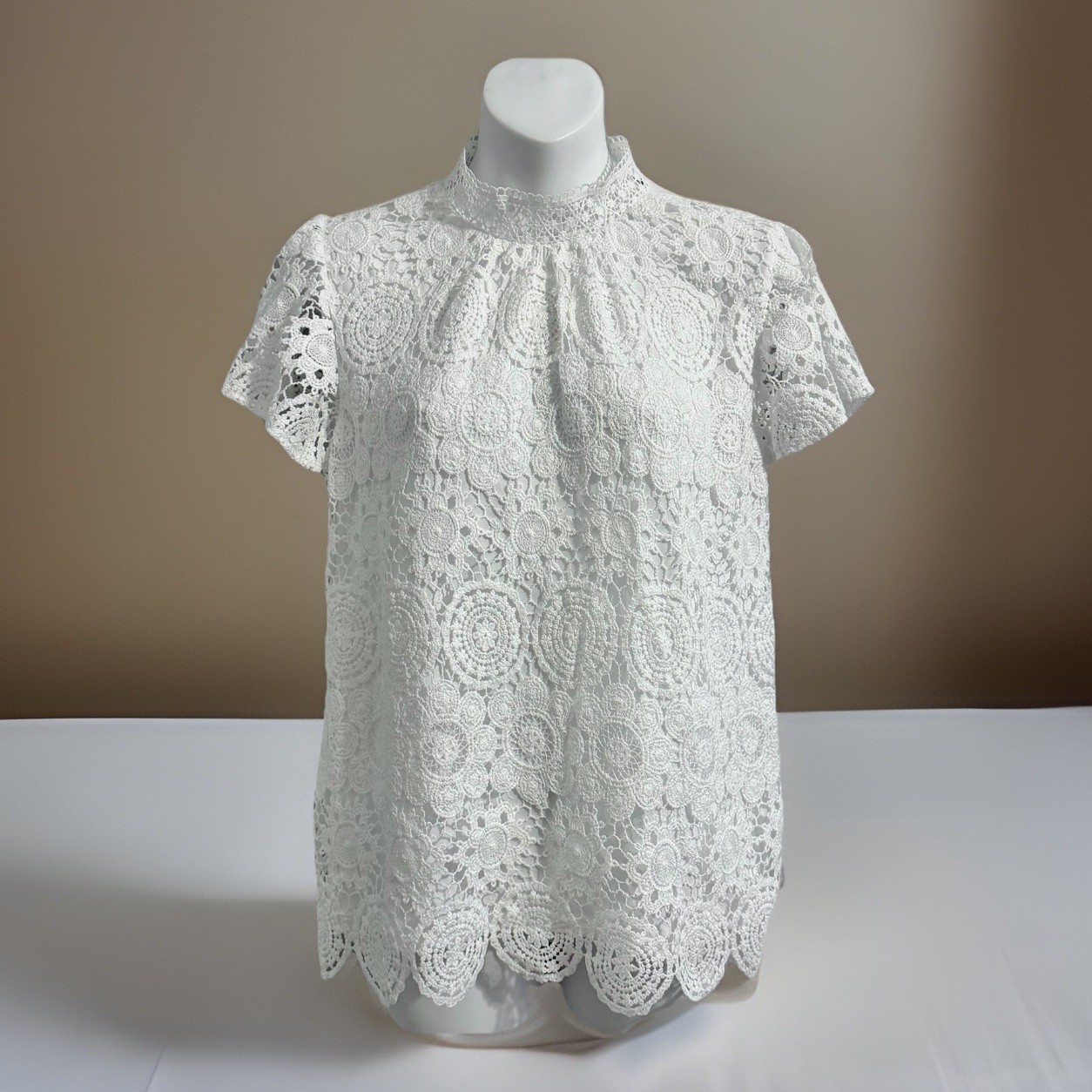 BELLDINI Top Sz M Crochet Lace White Short Flutter Sleeve Cottage Coquette Fairy