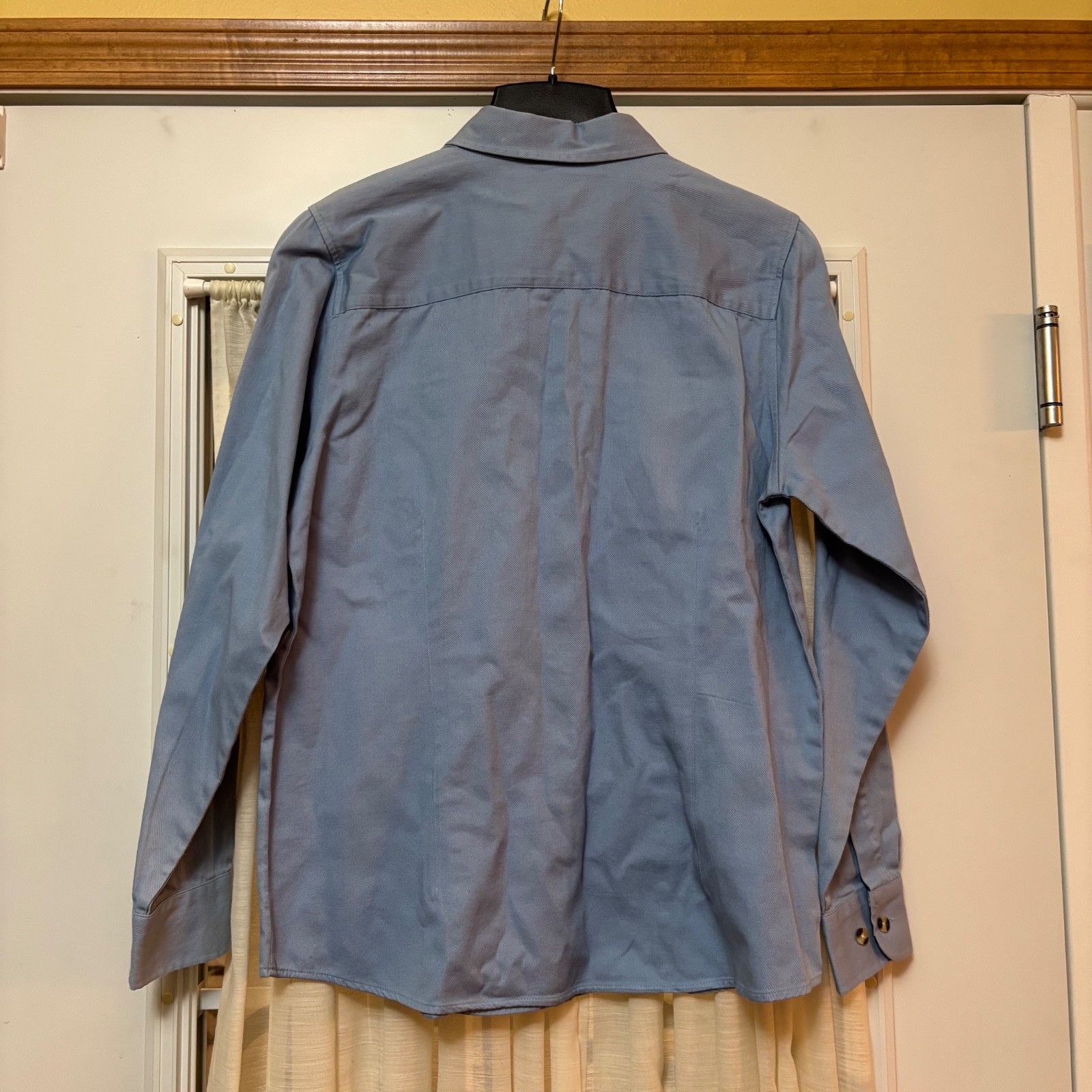 Remington Ladies Long Sleeve Button Down Blue Camo Trim M Discolored