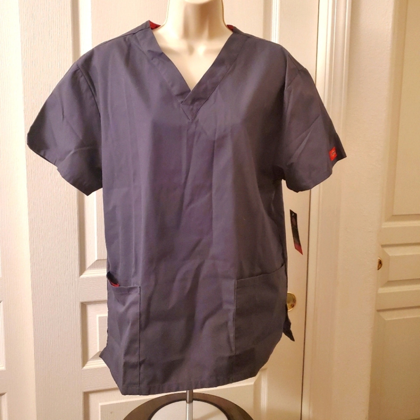 Dickies | Modern Classic Scrub Top NWT