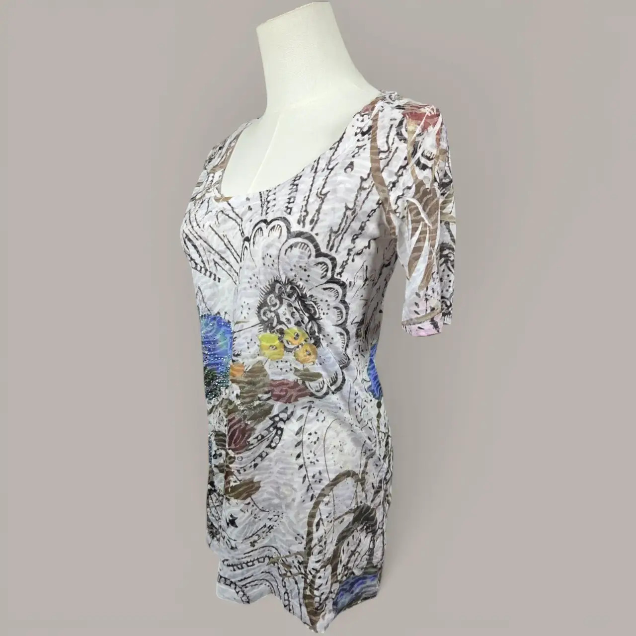 Daytrip Women’s Floral Rhinestone Embellished Short Sleeve Top Size L