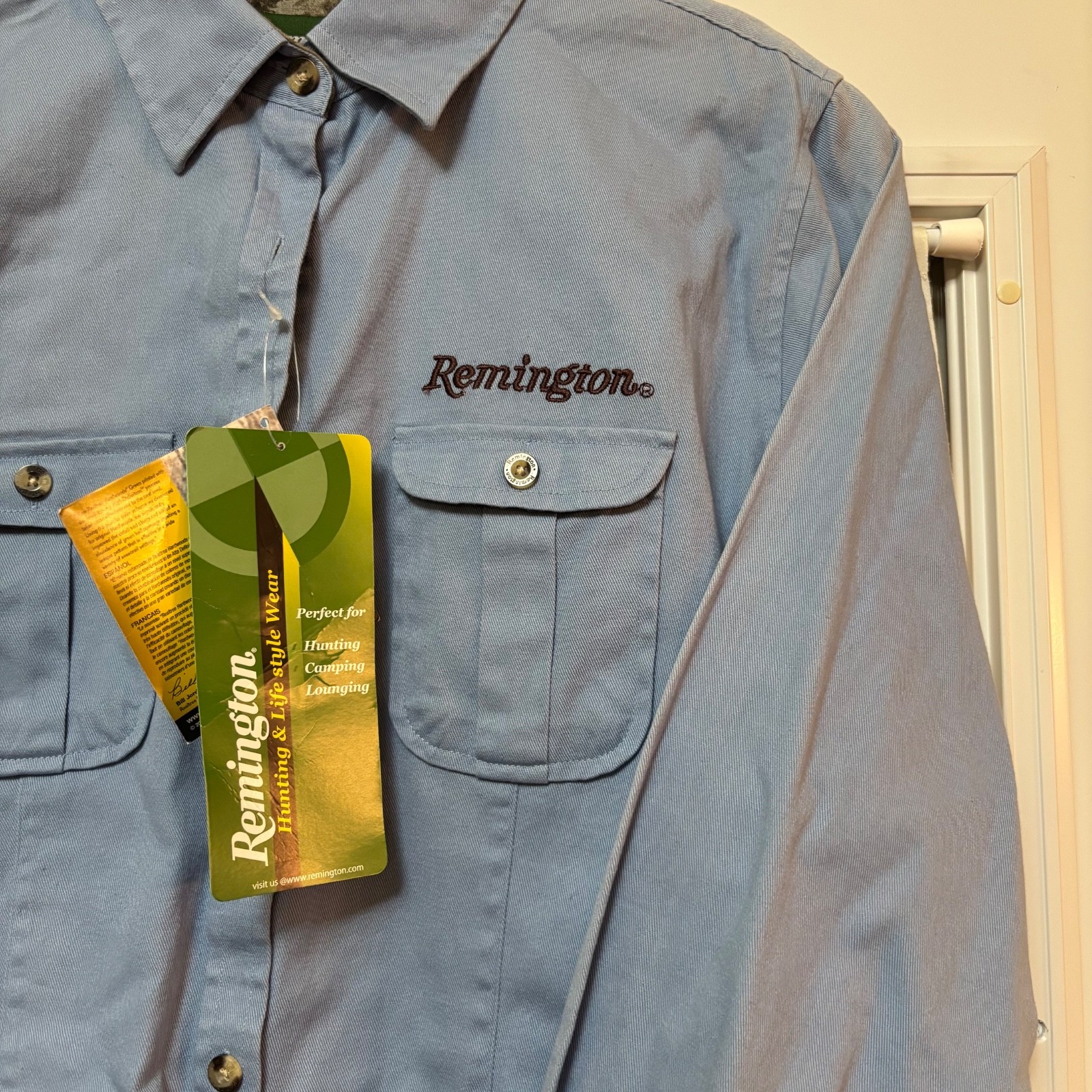 Remington Ladies Long Sleeve Button Down Blue Camo Trim M Discolored