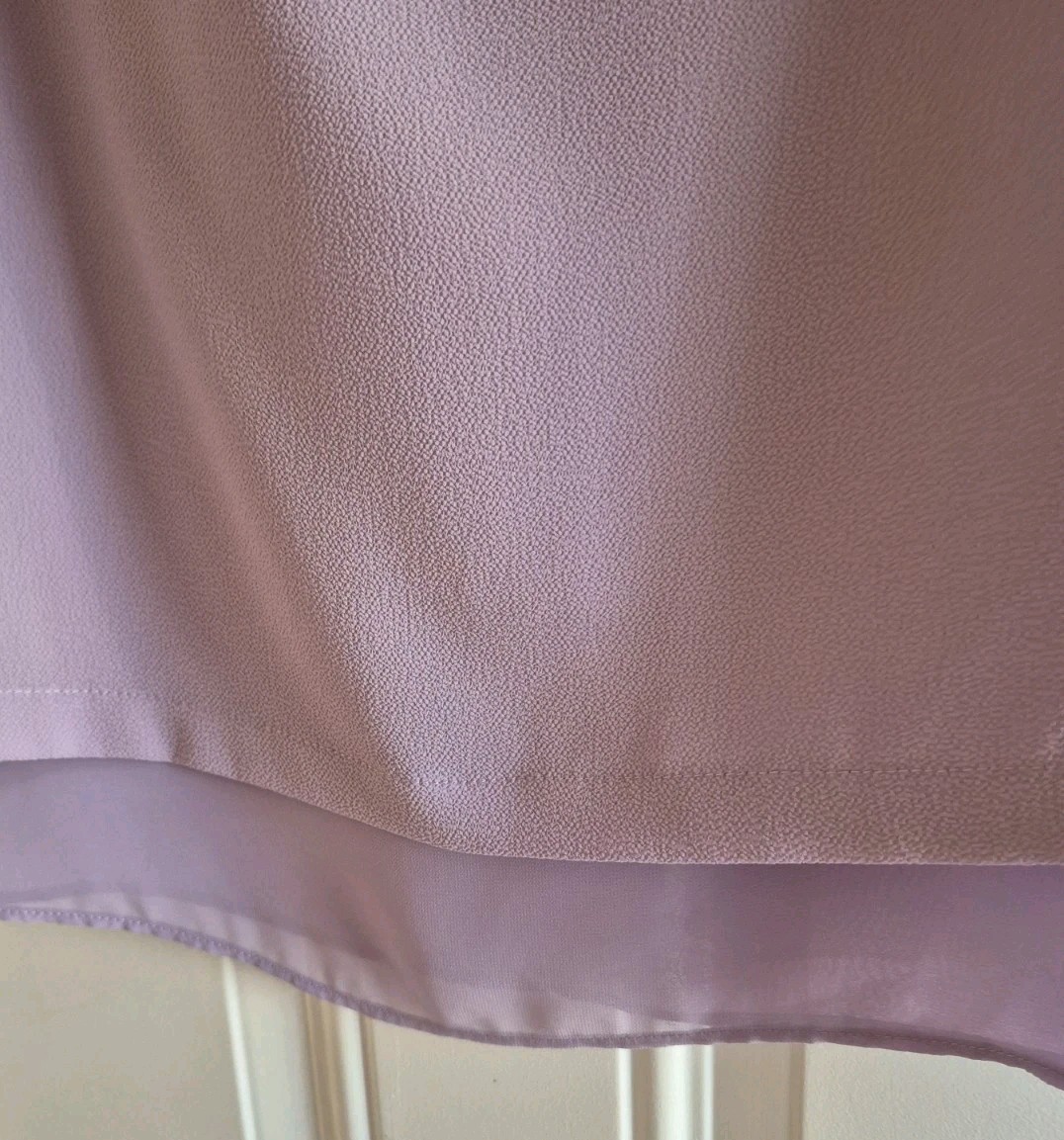 ROSE + OLIVE Slvls Blouse – M – Scoop Neck, Back Neck Zip, Lined, Tiered Hem