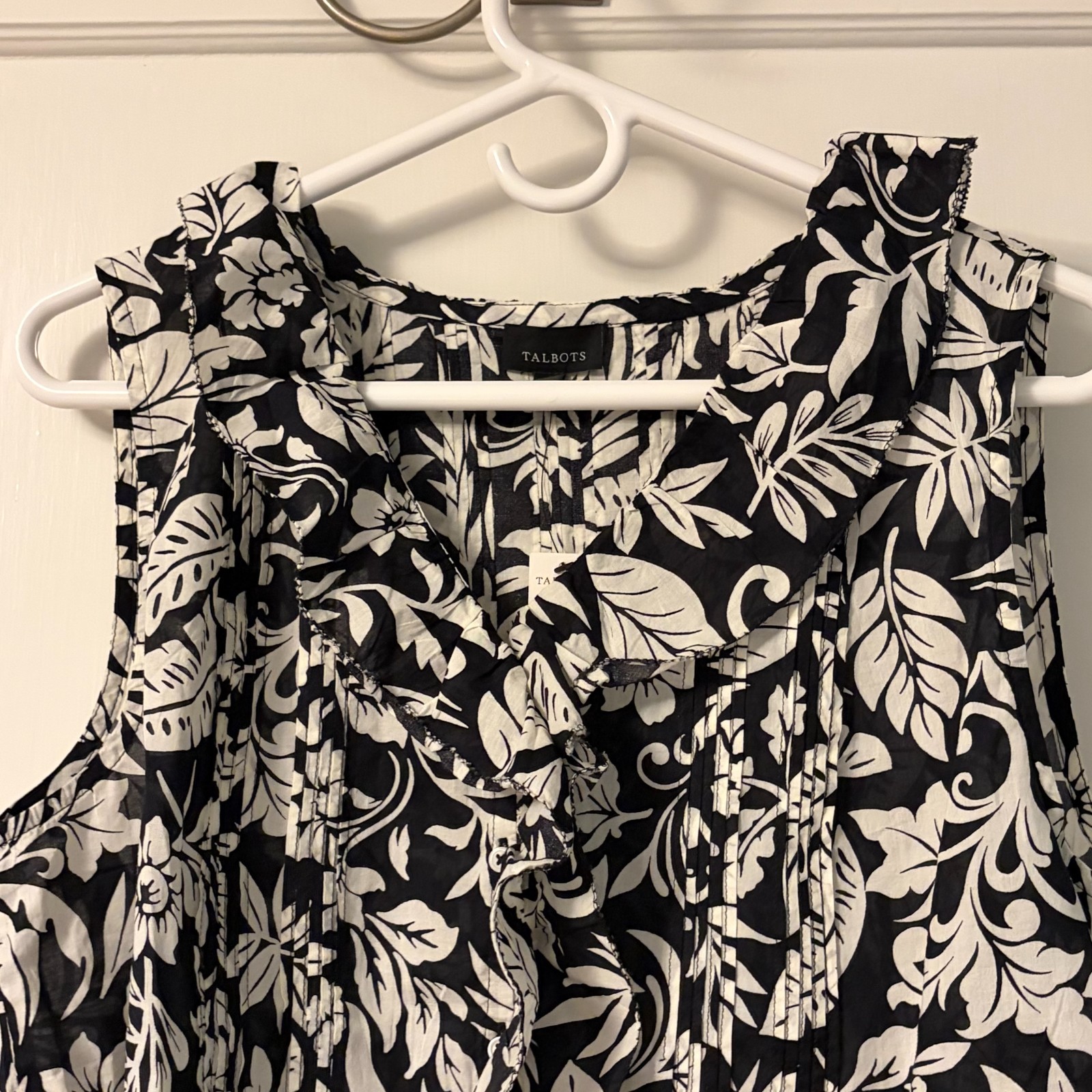Talbots ruffle shell blouse silhouette palms size large NWT preppy beach classic
