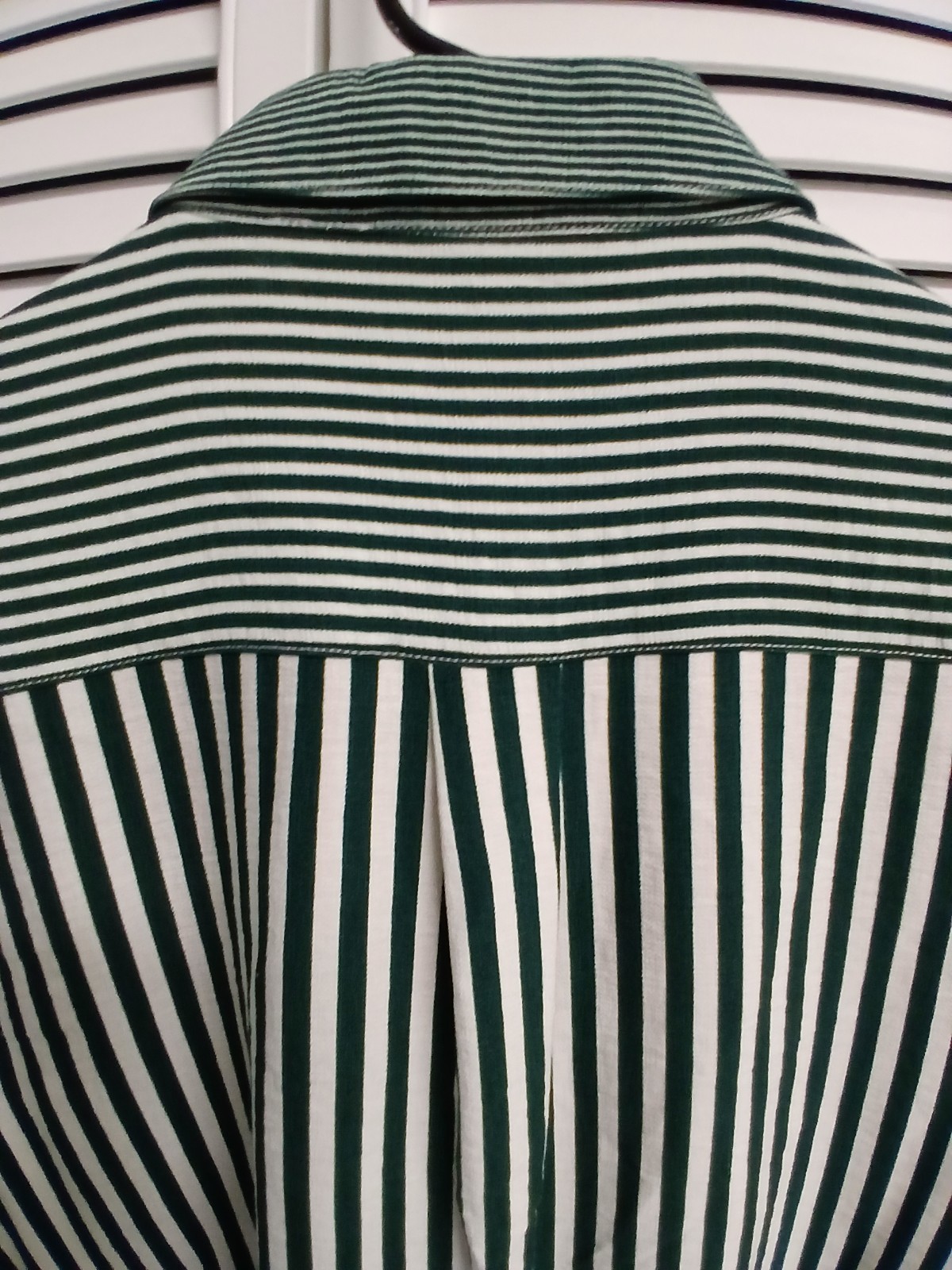 Multiples – Woven Multiple Stripe Print Point Collar, Long sleeve button front